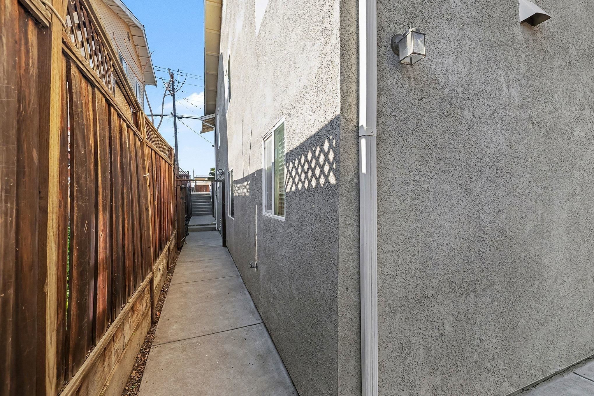 Detail Gallery Image 27 of 29 For 811 G St #811 AND 811 1/2,  Antioch,  CA 94509 - 6 Beds | 3 Baths