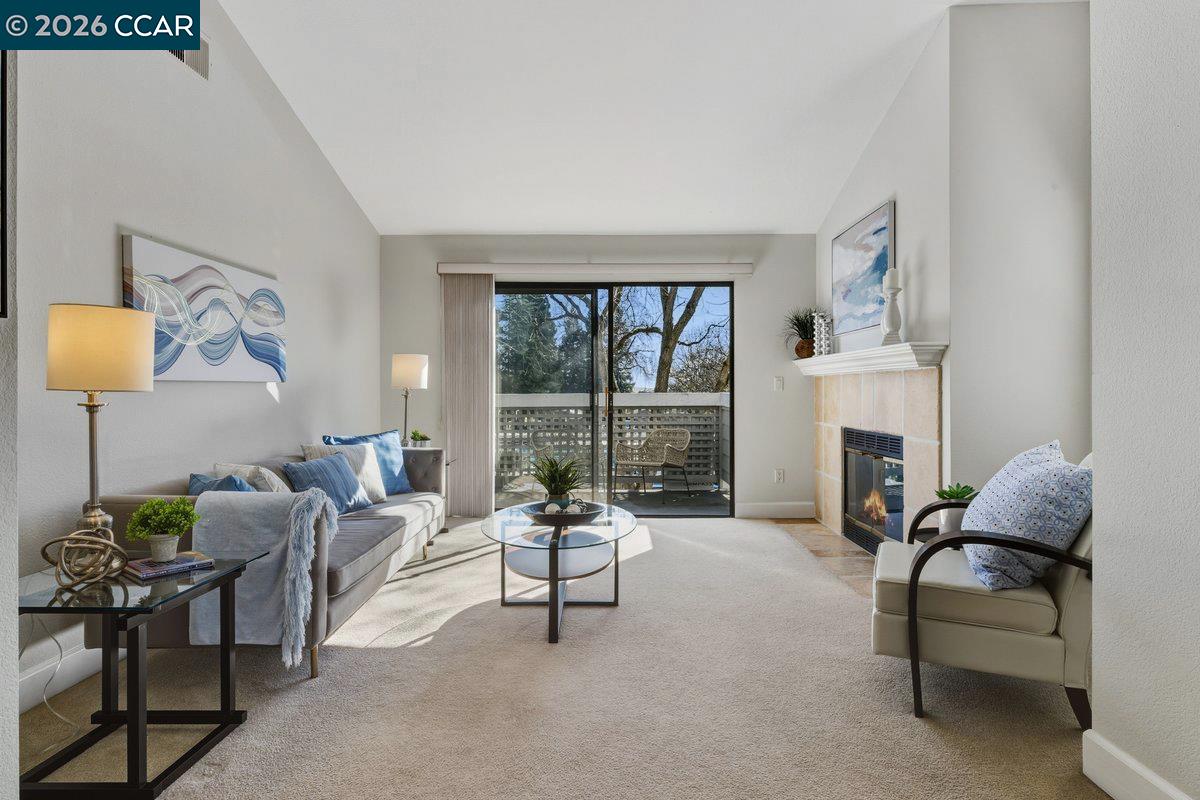 Detail Gallery Image 12 of 41 For 332 Eastridge Dr, San Ramon,  CA 94582 - 2 Beds | 2 Baths