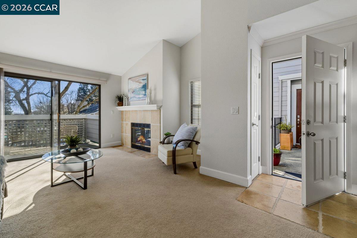 Detail Gallery Image 13 of 41 For 332 Eastridge Dr, San Ramon,  CA 94582 - 2 Beds | 2 Baths