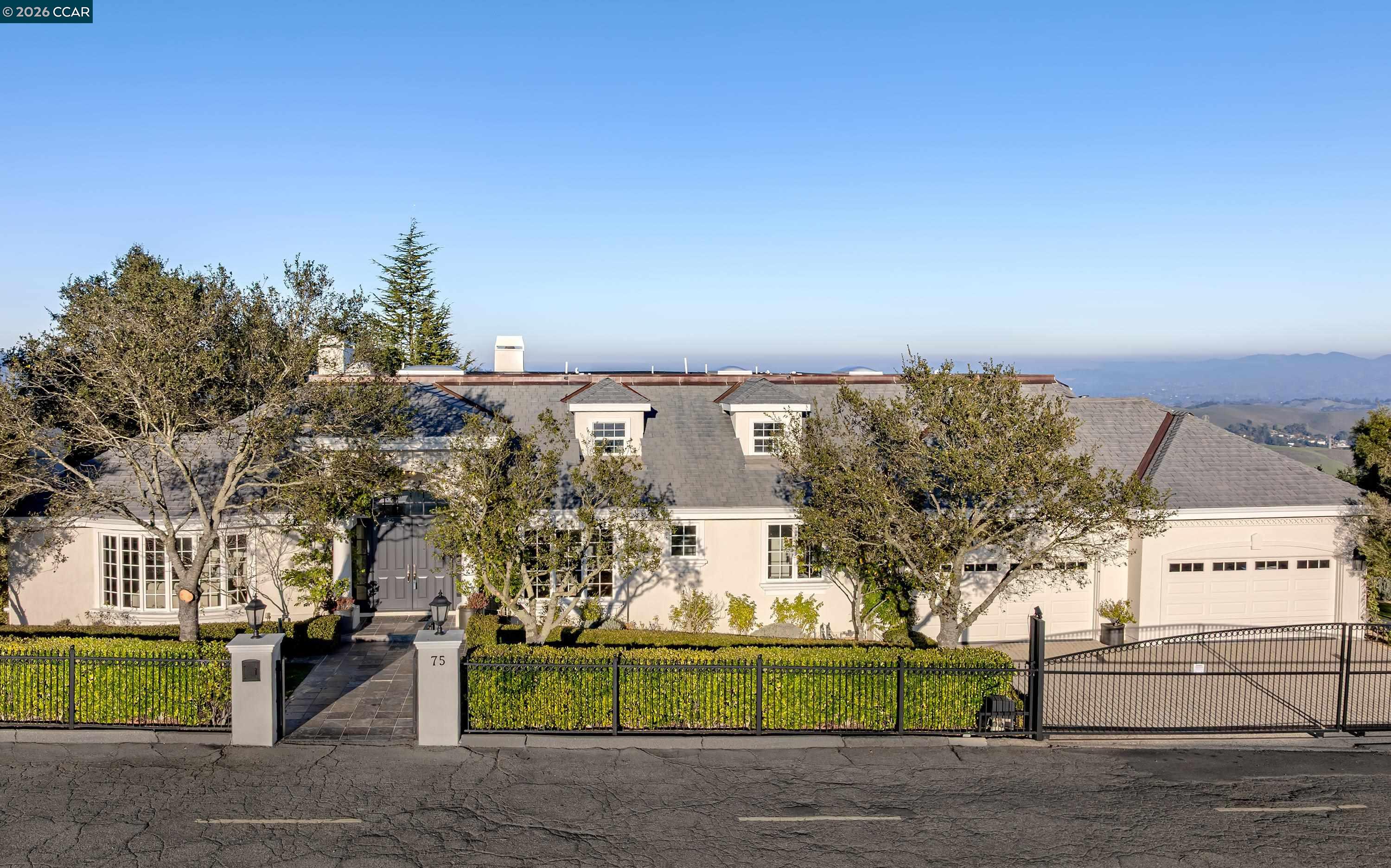 Detail Gallery Image 2 of 45 For 75 Donald Drive, Orinda,  CA 94563-3649 - 6 Beds | 5/1 Baths