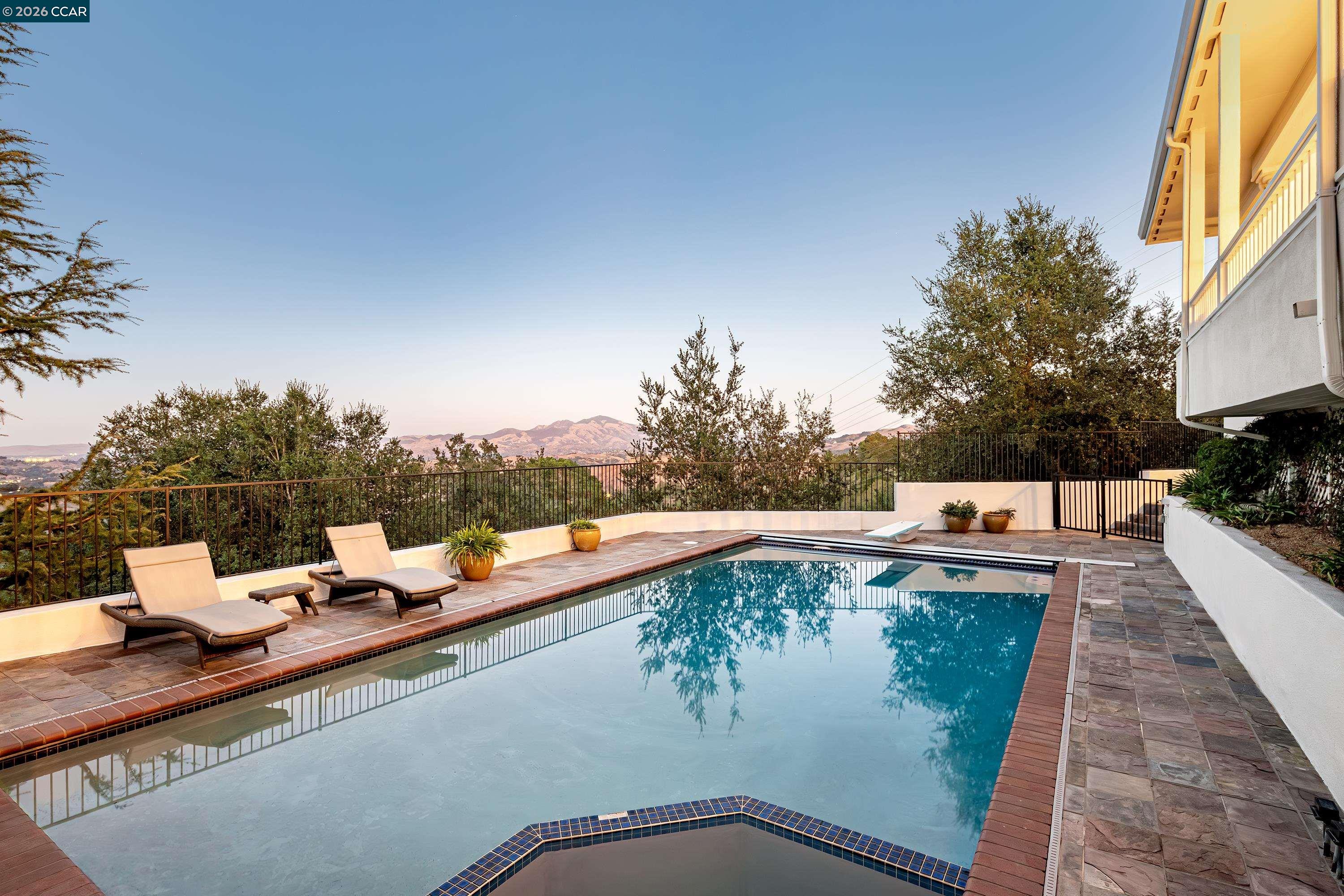 Detail Gallery Image 38 of 45 For 75 Donald Drive, Orinda,  CA 94563-3649 - 6 Beds | 5/1 Baths