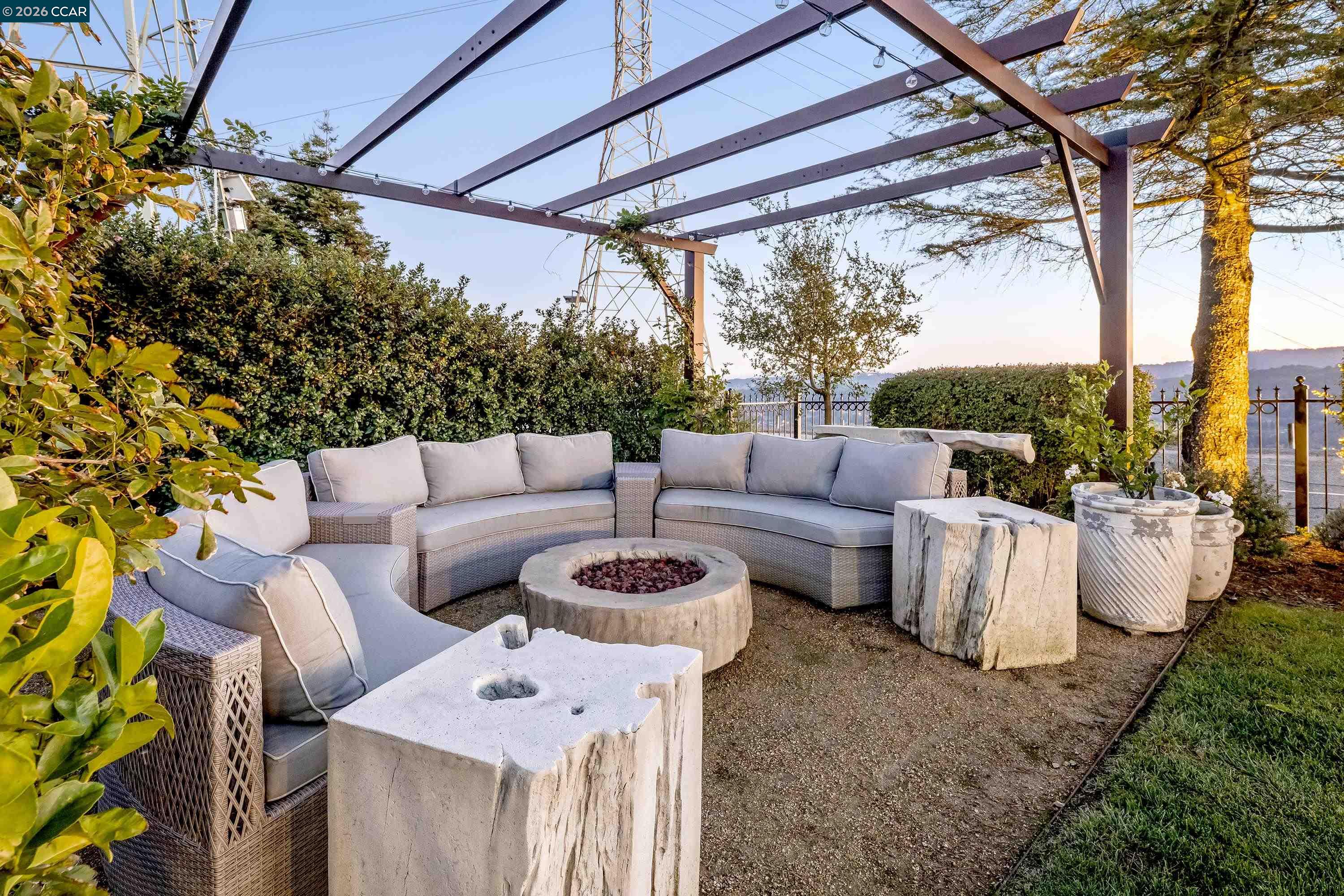 Detail Gallery Image 40 of 45 For 75 Donald Drive, Orinda,  CA 94563-3649 - 6 Beds | 5/1 Baths