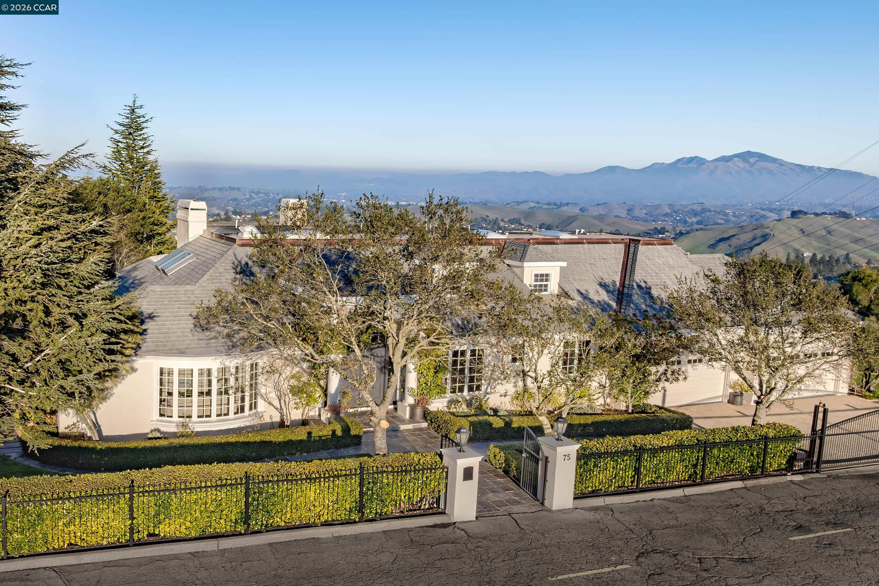 Detail Gallery Image 42 of 45 For 75 Donald Drive, Orinda,  CA 94563-3649 - 6 Beds | 5/1 Baths