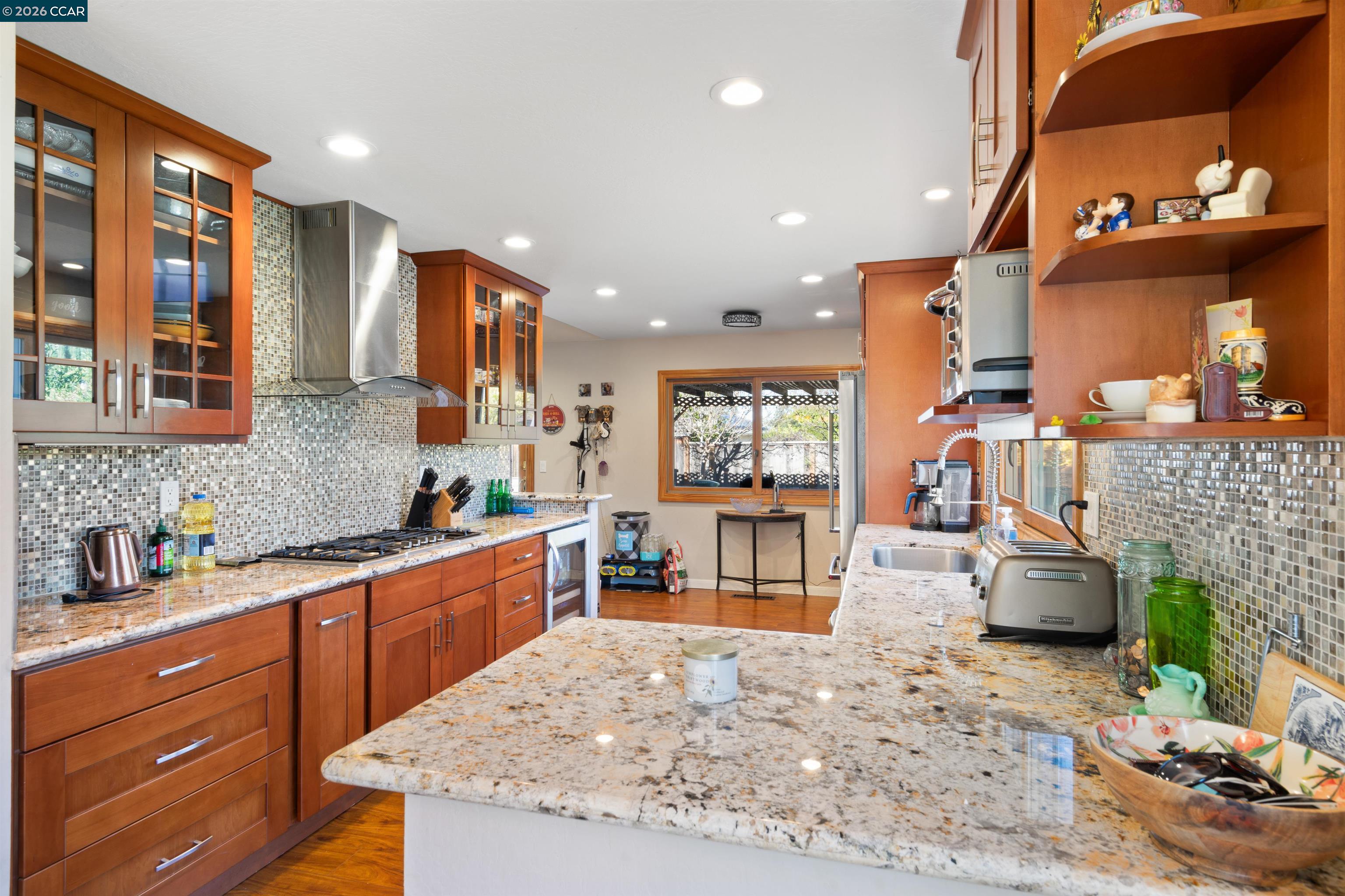 Detail Gallery Image 12 of 41 For 305 Mountaire Pkwy, Clayton,  CA 94517 - 4 Beds | 2 Baths