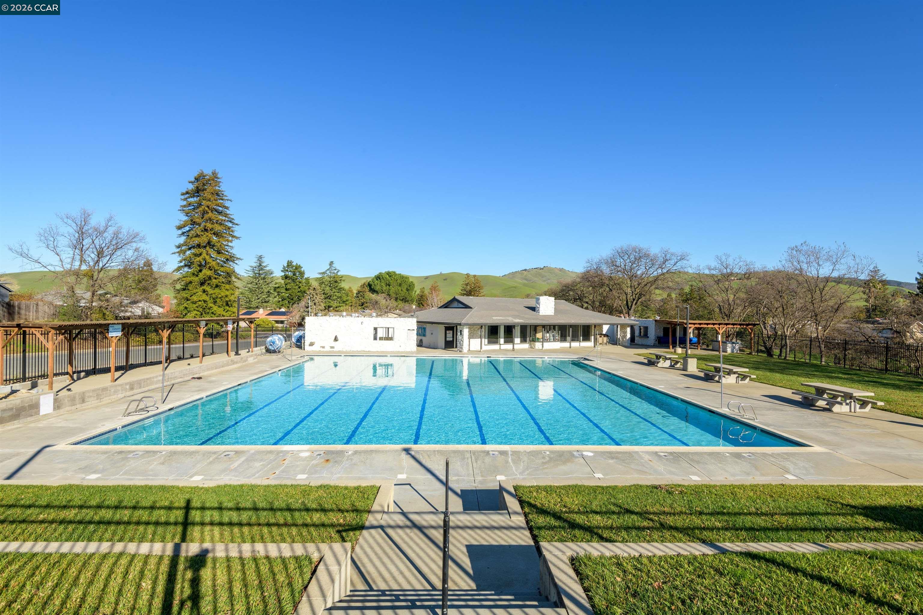 Detail Gallery Image 37 of 41 For 305 Mountaire Pkwy, Clayton,  CA 94517 - 4 Beds | 2 Baths