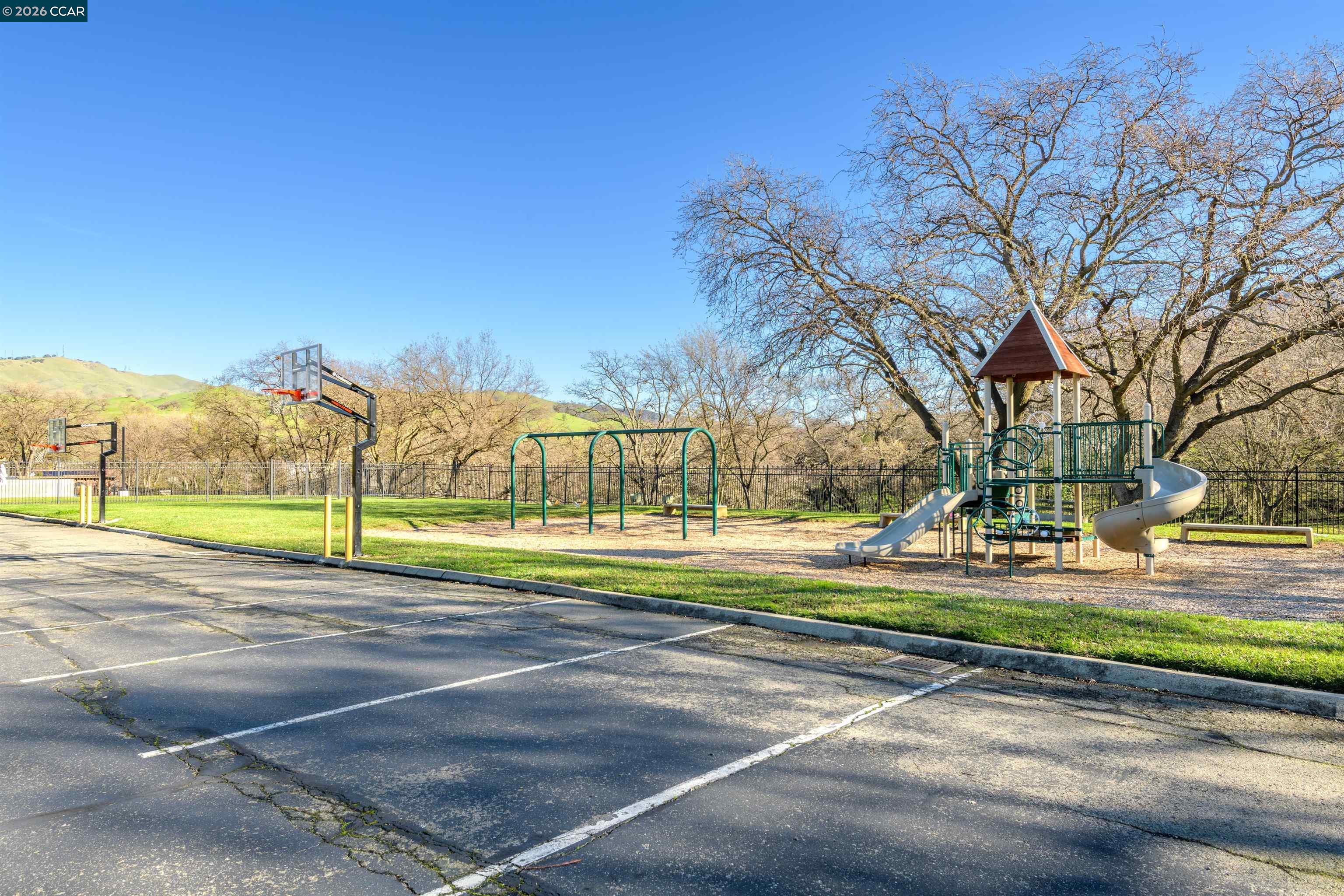 Detail Gallery Image 39 of 41 For 305 Mountaire Pkwy, Clayton,  CA 94517 - 4 Beds | 2 Baths