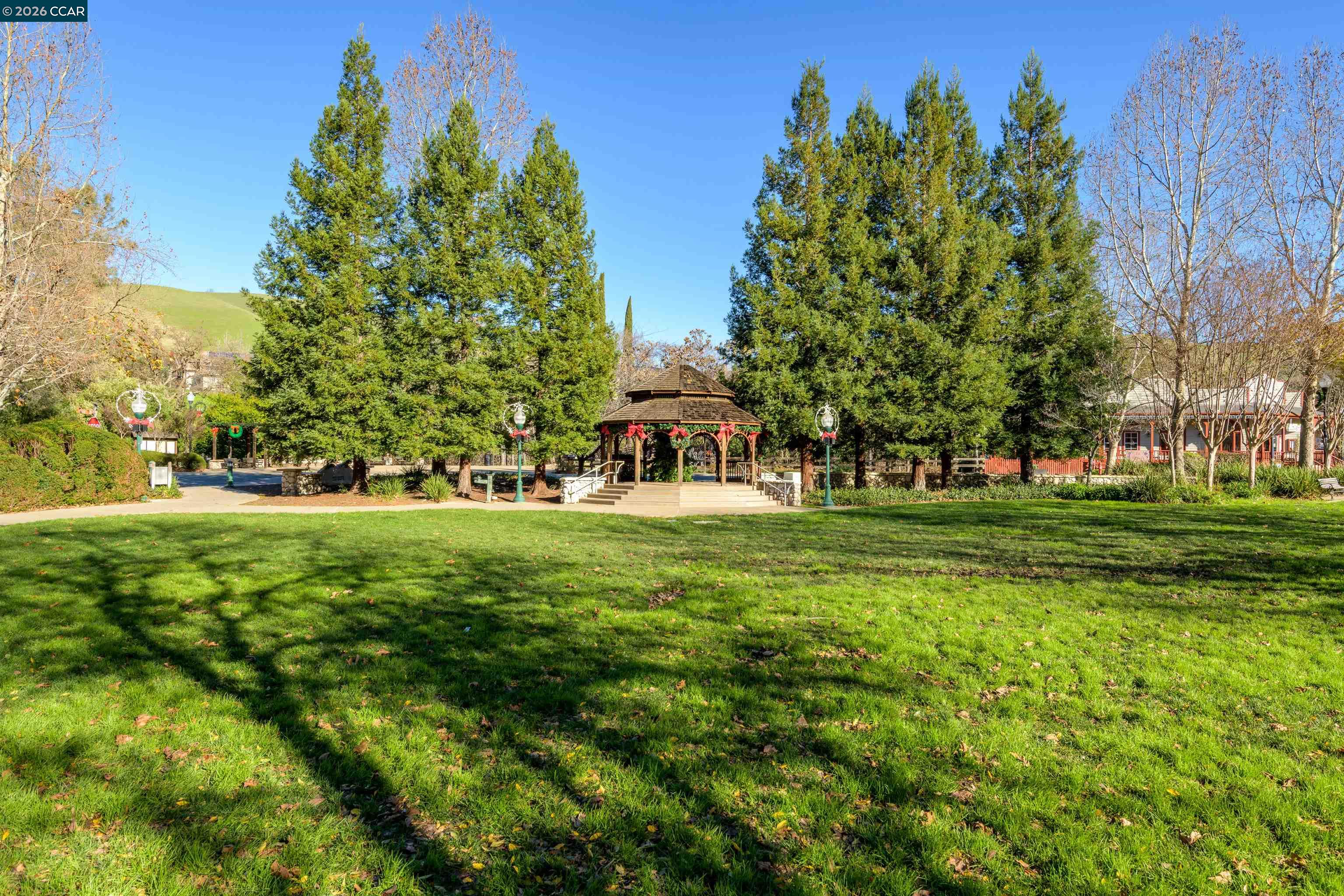 Detail Gallery Image 40 of 41 For 305 Mountaire Pkwy, Clayton,  CA 94517 - 4 Beds | 2 Baths