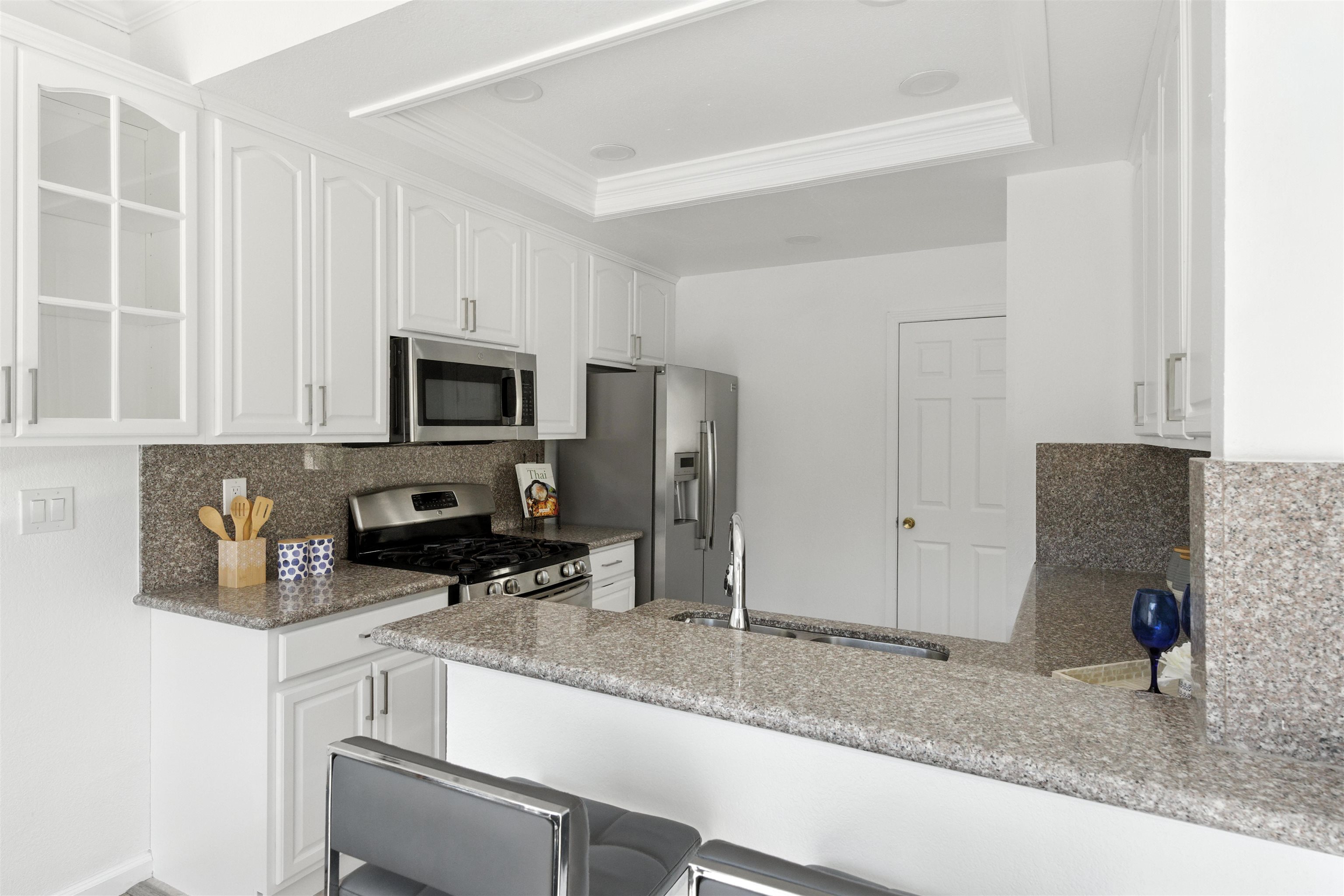 Detail Gallery Image 10 of 30 For 35968 Killorglin Cmn, Fremont,  CA 94536 - 4 Beds | 2/1 Baths