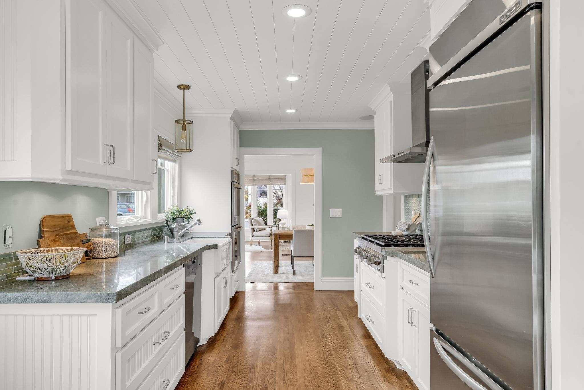 Detail Gallery Image 13 of 37 For 950 Scott St, Oakland,  CA 94610 - 3 Beds | 1 Baths