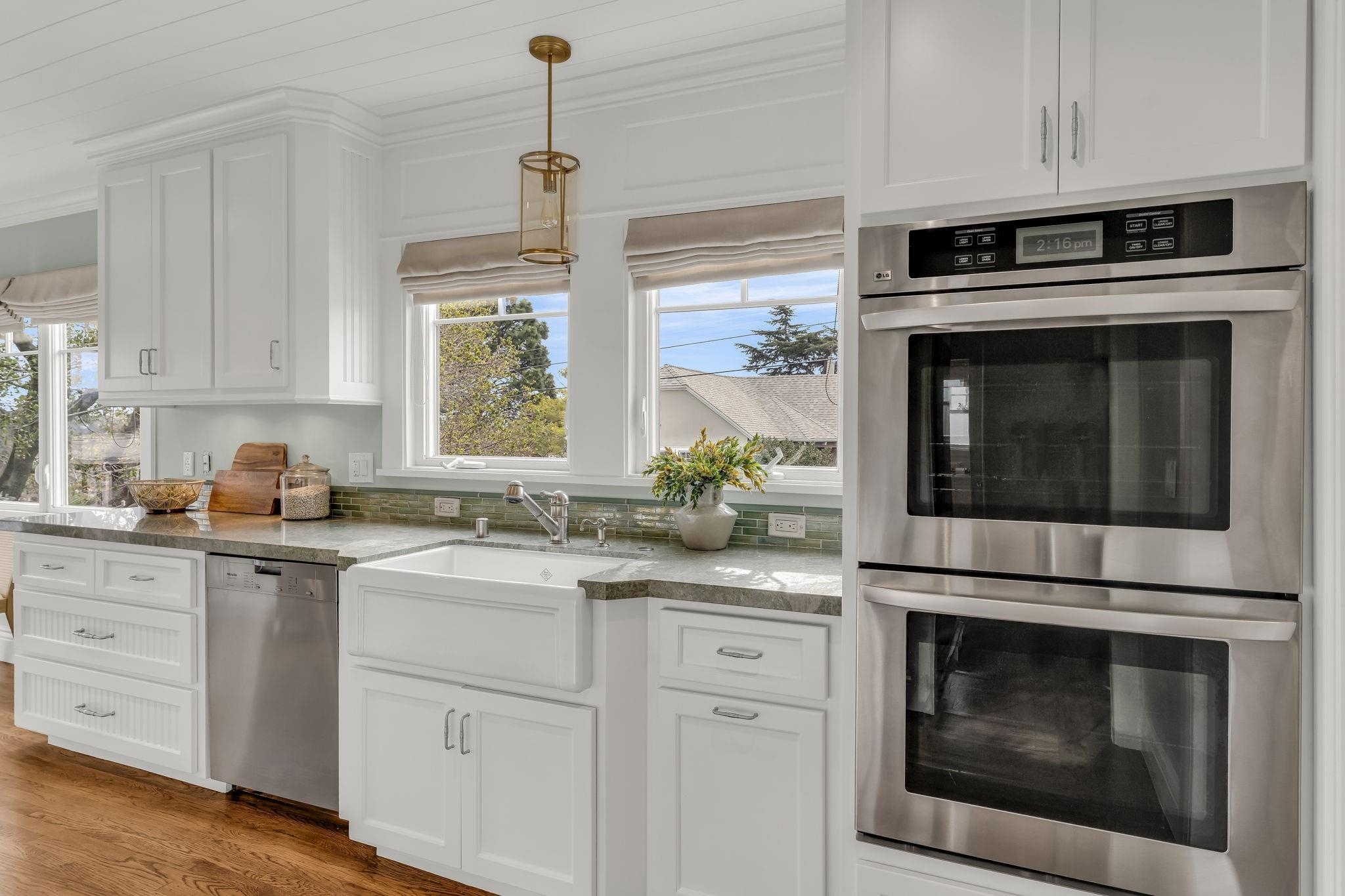 Detail Gallery Image 15 of 37 For 950 Scott St, Oakland,  CA 94610 - 3 Beds | 1 Baths