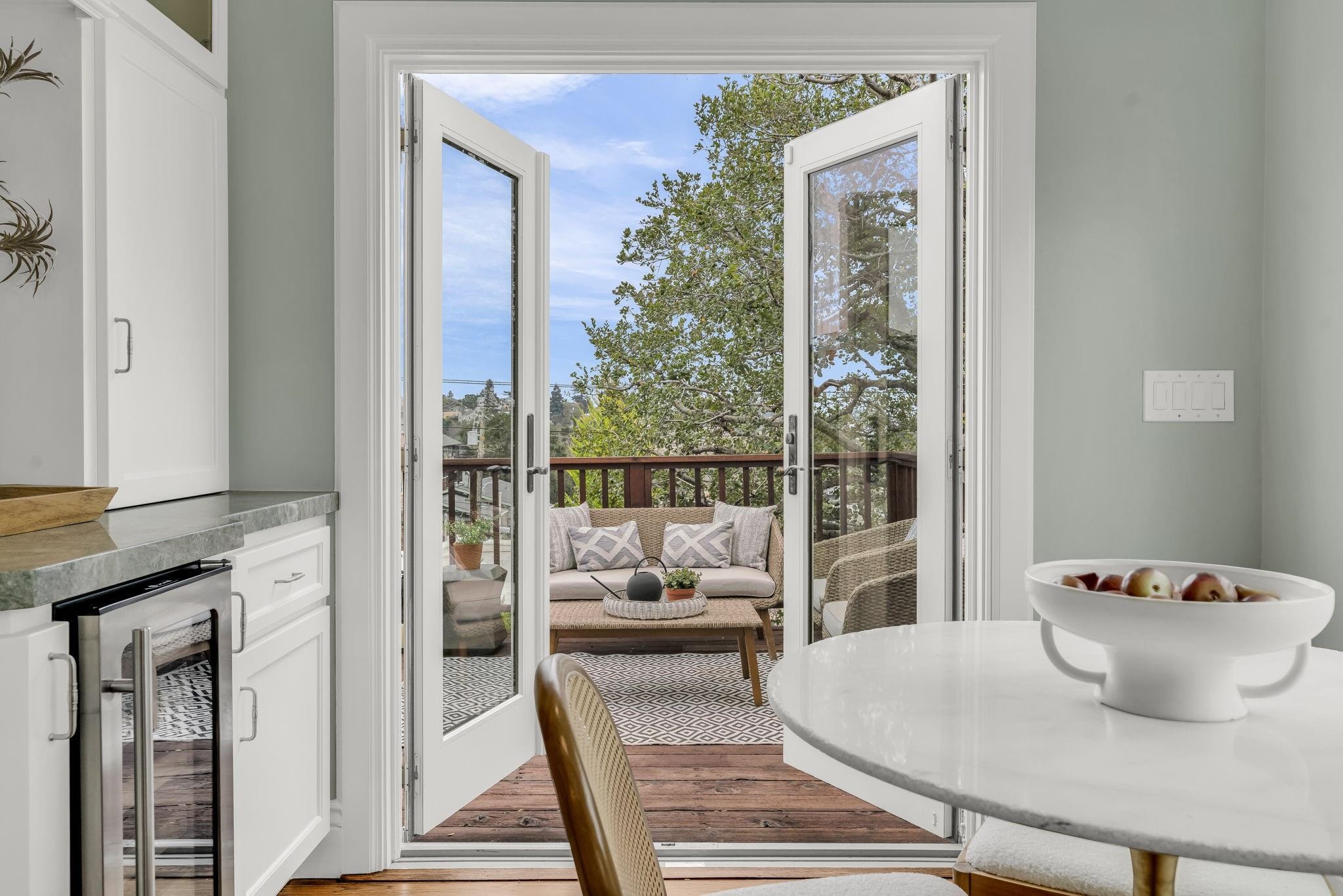 Detail Gallery Image 20 of 37 For 950 Scott St, Oakland,  CA 94610 - 3 Beds | 1 Baths