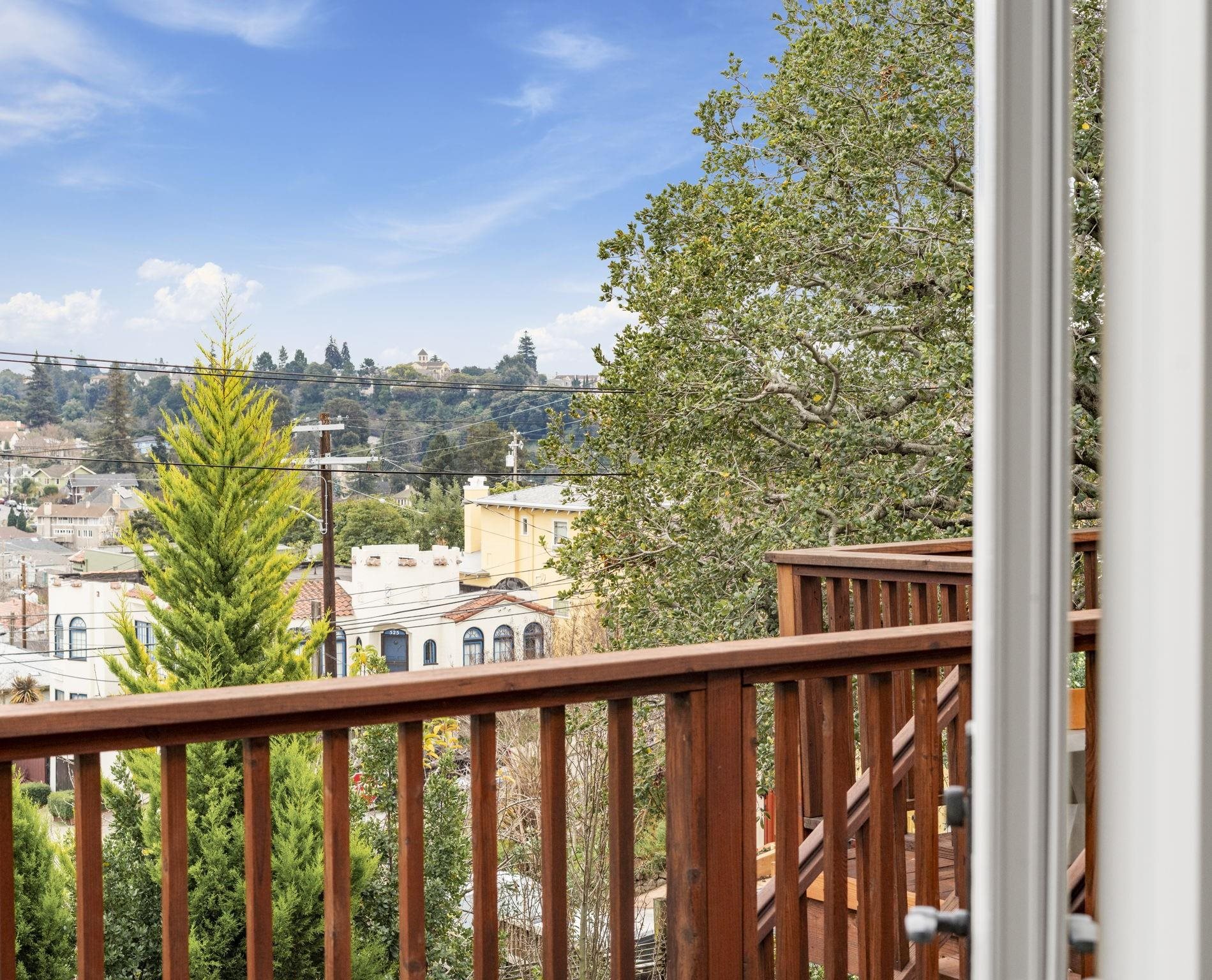 Detail Gallery Image 23 of 37 For 950 Scott St, Oakland,  CA 94610 - 3 Beds | 1 Baths