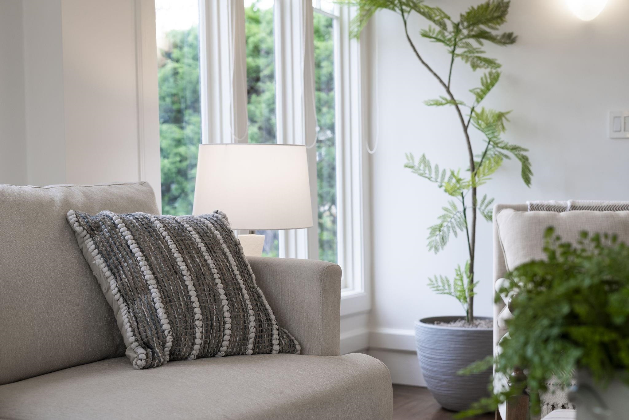 Detail Gallery Image 4 of 37 For 950 Scott St, Oakland,  CA 94610 - 3 Beds | 1 Baths