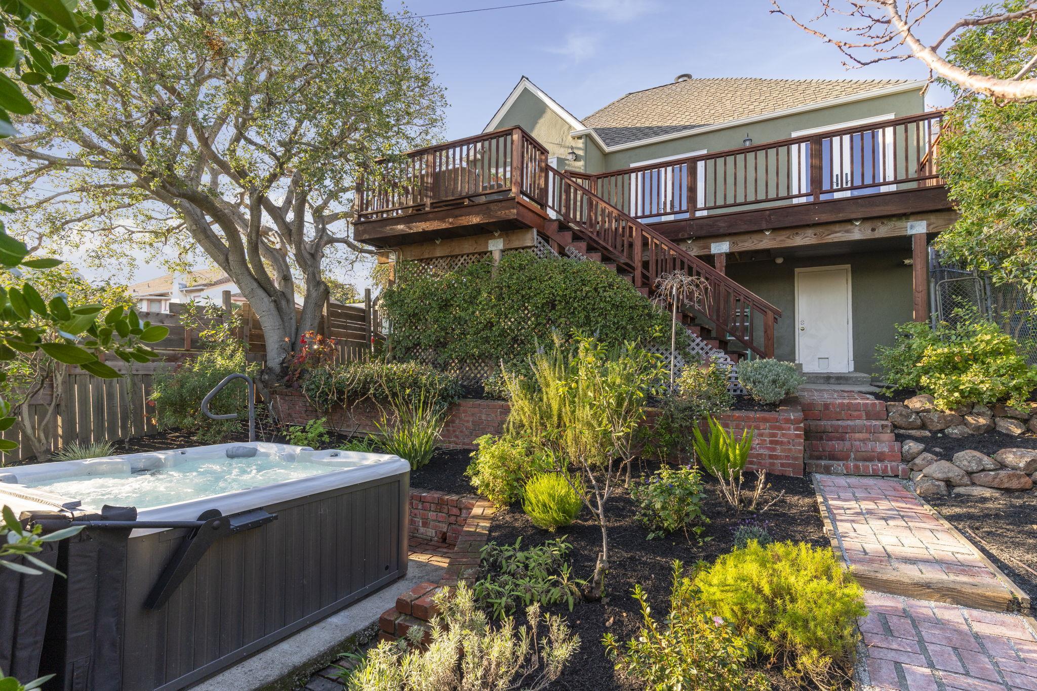 Detail Gallery Image 35 of 37 For 950 Scott St, Oakland,  CA 94610 - 3 Beds | 1 Baths