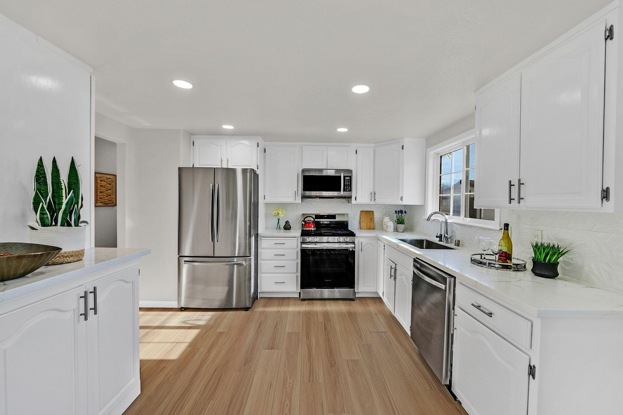 Detail Gallery Image 11 of 38 For 36001 Cabrillo Dr, Fremont,  CA 94536 - 3 Beds | 2 Baths