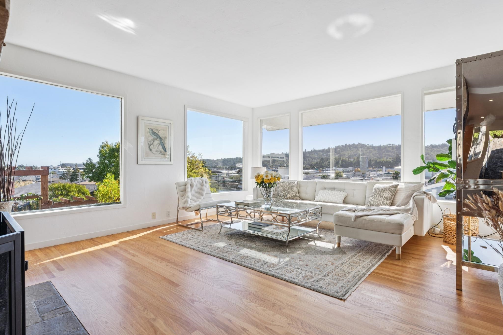 Detail Gallery Image 13 of 51 For 28 Marina Court Dr, San Rafael,  CA 94901 - 3 Beds | 2/1 Baths