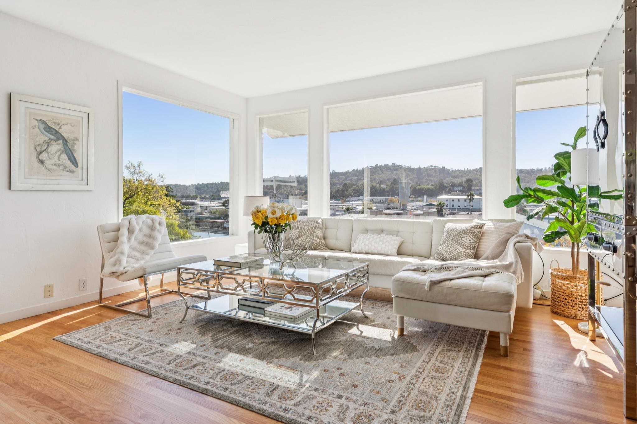 Detail Gallery Image 14 of 51 For 28 Marina Court Dr, San Rafael,  CA 94901 - 3 Beds | 2/1 Baths