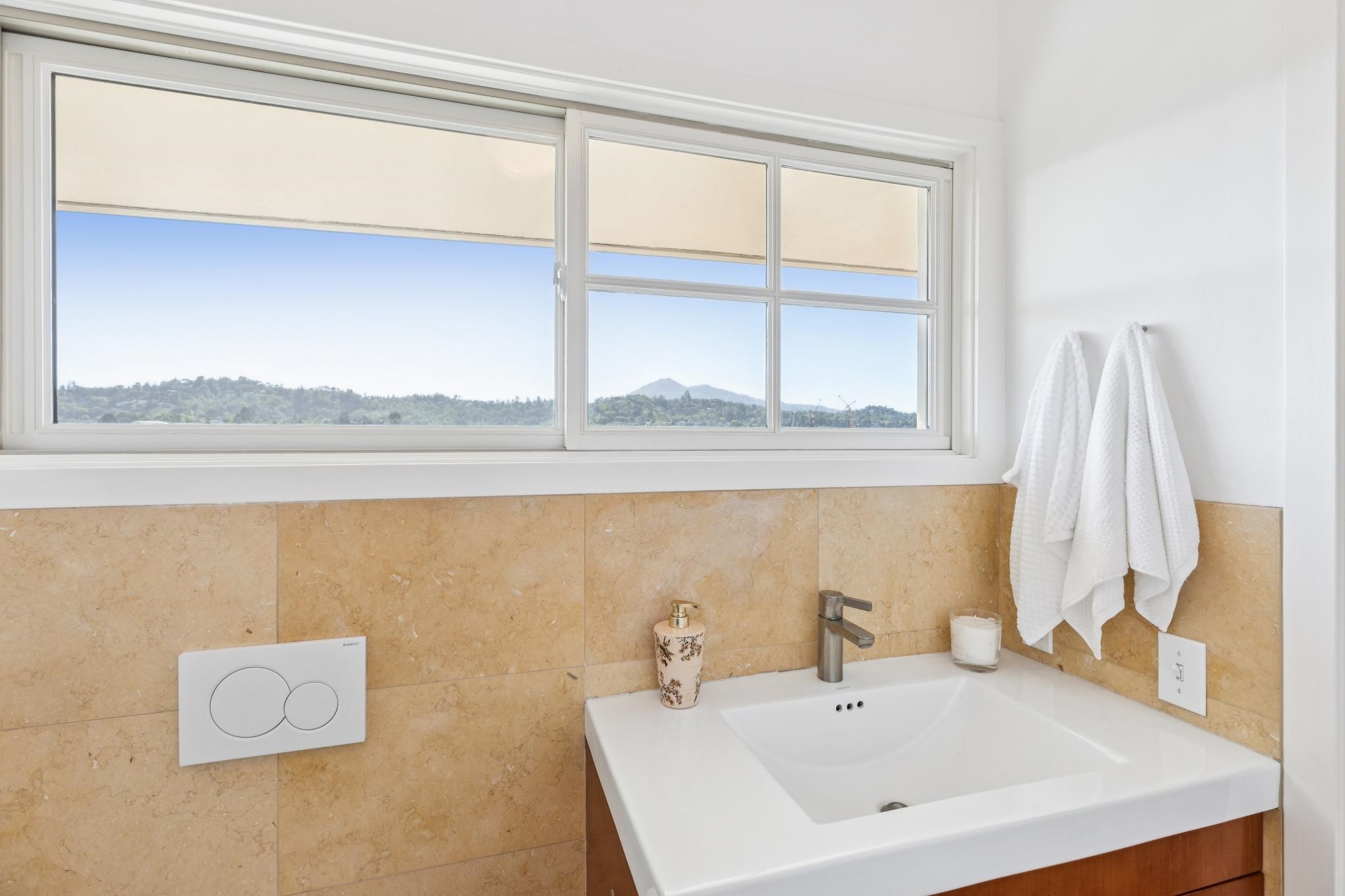 Detail Gallery Image 30 of 51 For 28 Marina Court Dr, San Rafael,  CA 94901 - 3 Beds | 2/1 Baths