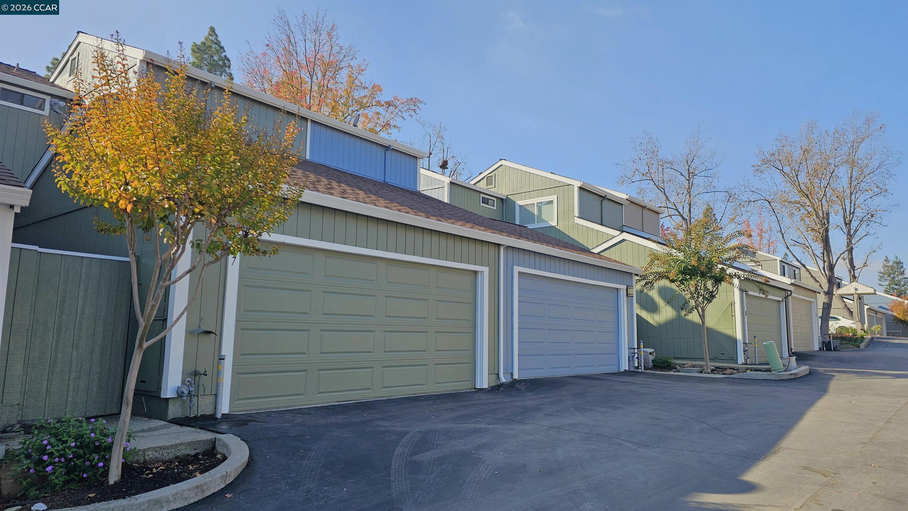 Detail Gallery Image 33 of 36 For 347 Scottsdale Rd, Pleasant Hill,  CA 94523 - 3 Beds | 2/1 Baths