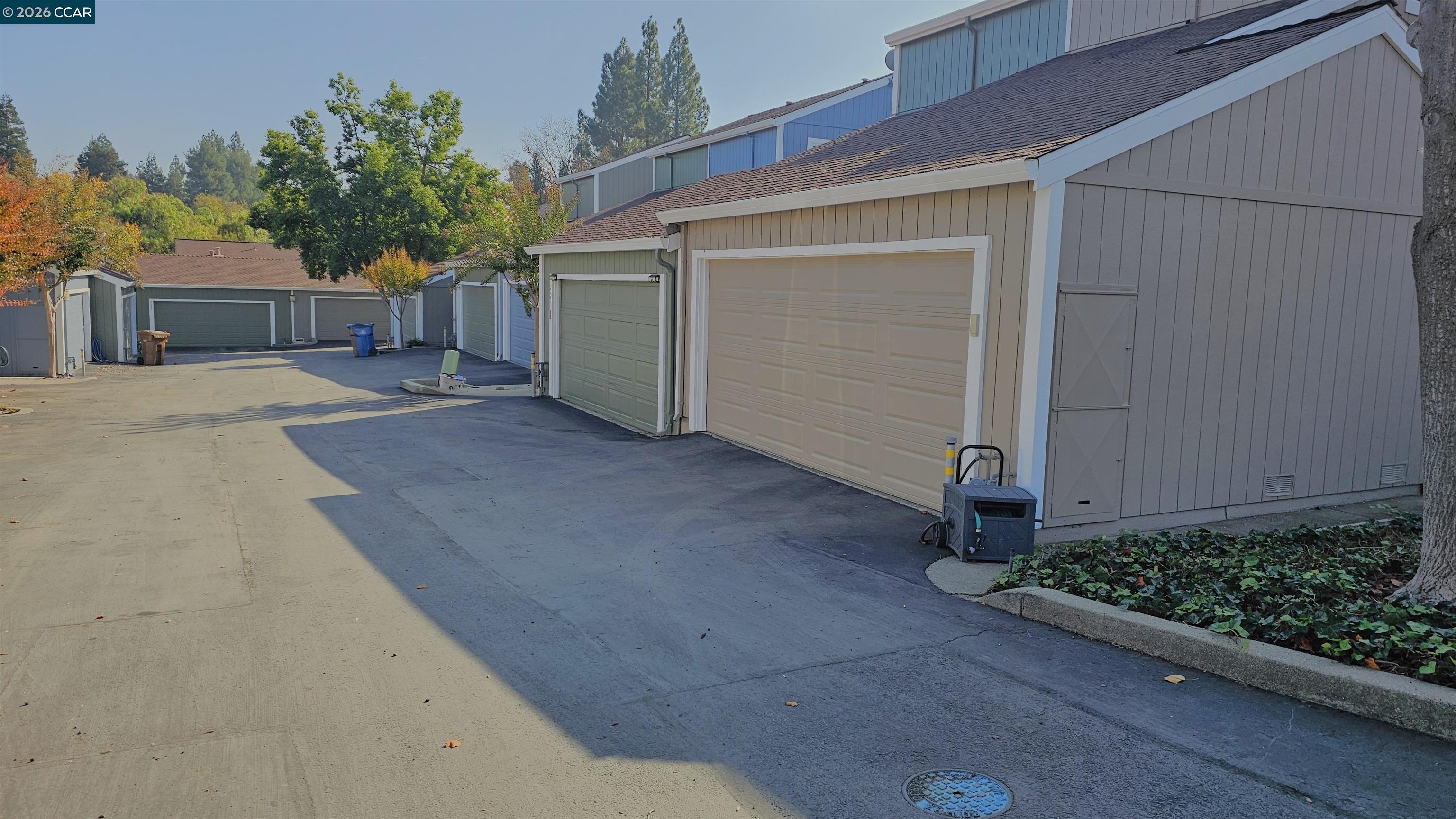 Detail Gallery Image 35 of 36 For 347 Scottsdale Rd, Pleasant Hill,  CA 94523 - 3 Beds | 2/1 Baths