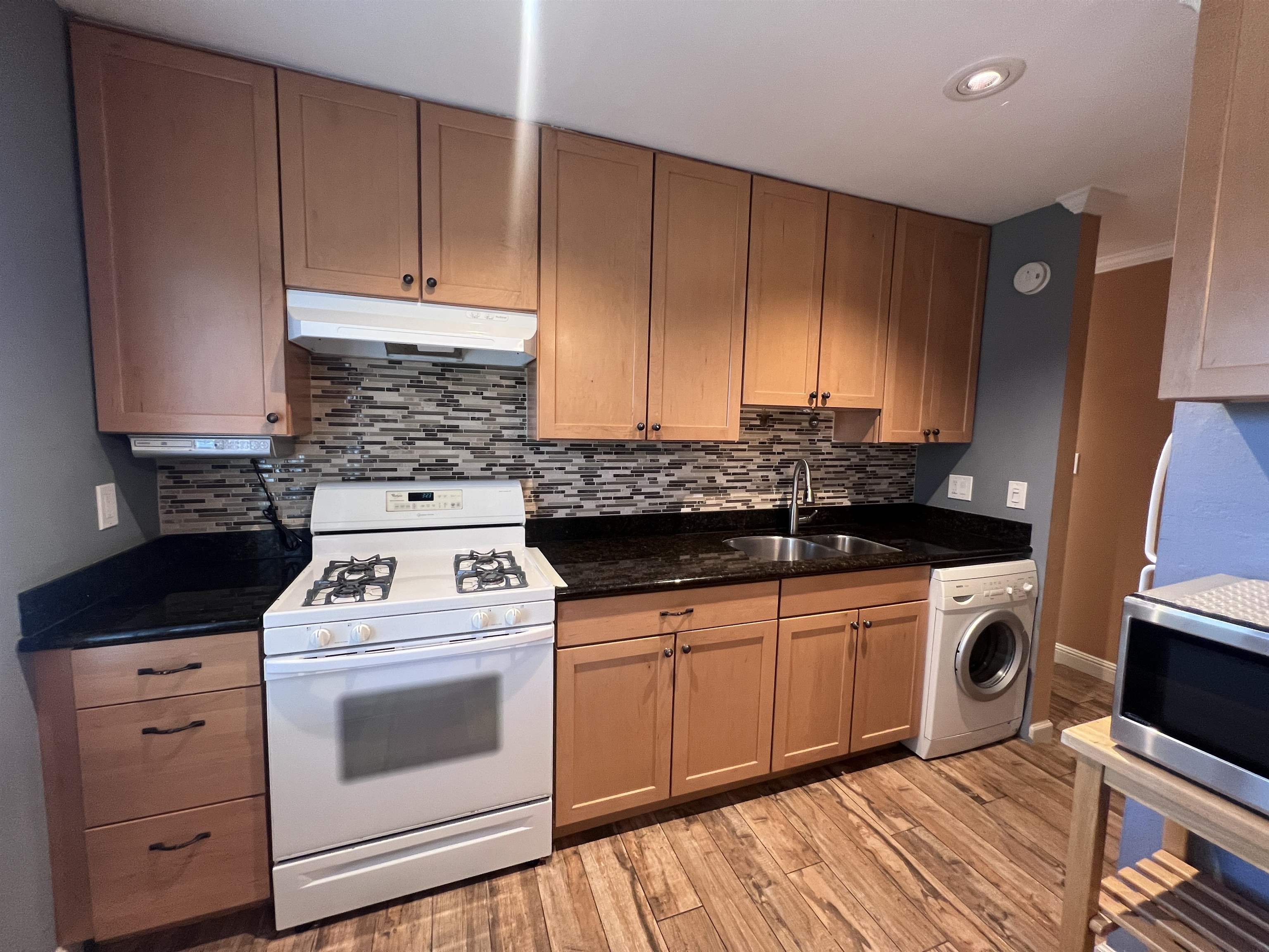 Detail Gallery Image 9 of 27 For 1009 Murrieta Blvd #105,  Livermore,  CA 94550 - 1 Beds | 1 Baths