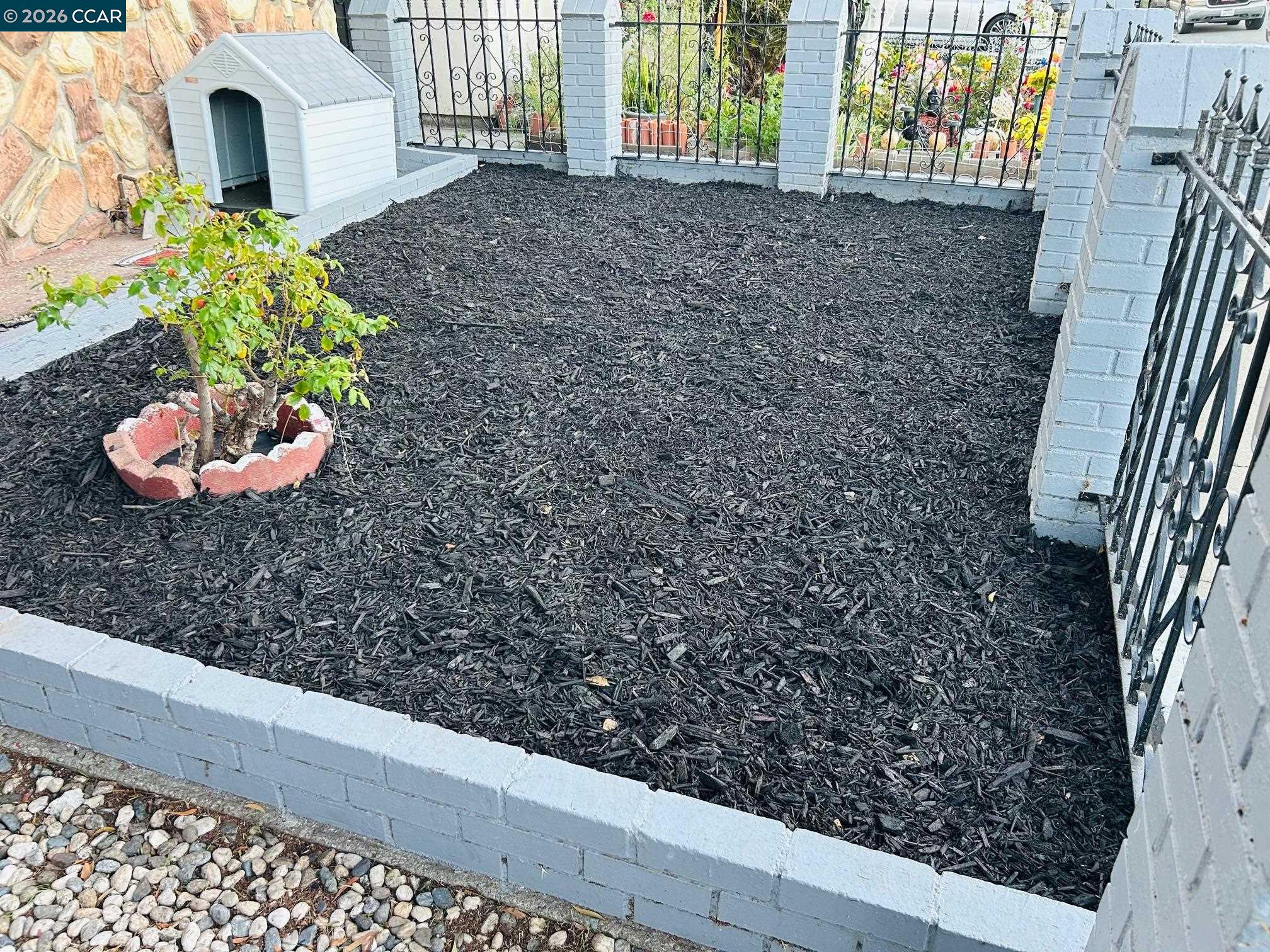 Detail Gallery Image 3 of 37 For 532 5th St, Richmond,  CA 94801 - 5 Beds | 3/1 Baths