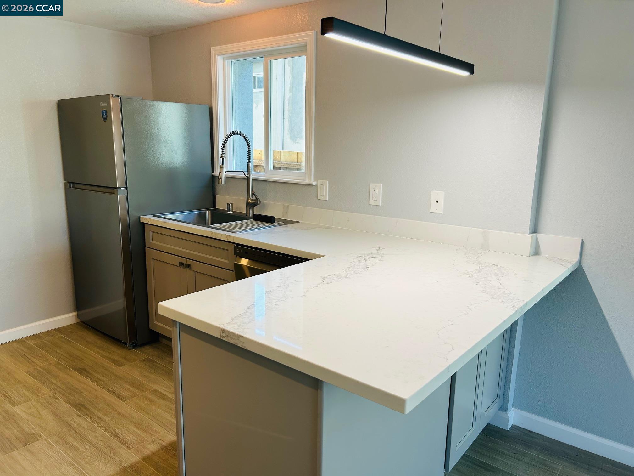 Detail Gallery Image 6 of 37 For 532 5th St, Richmond,  CA 94801 - 5 Beds | 3/1 Baths