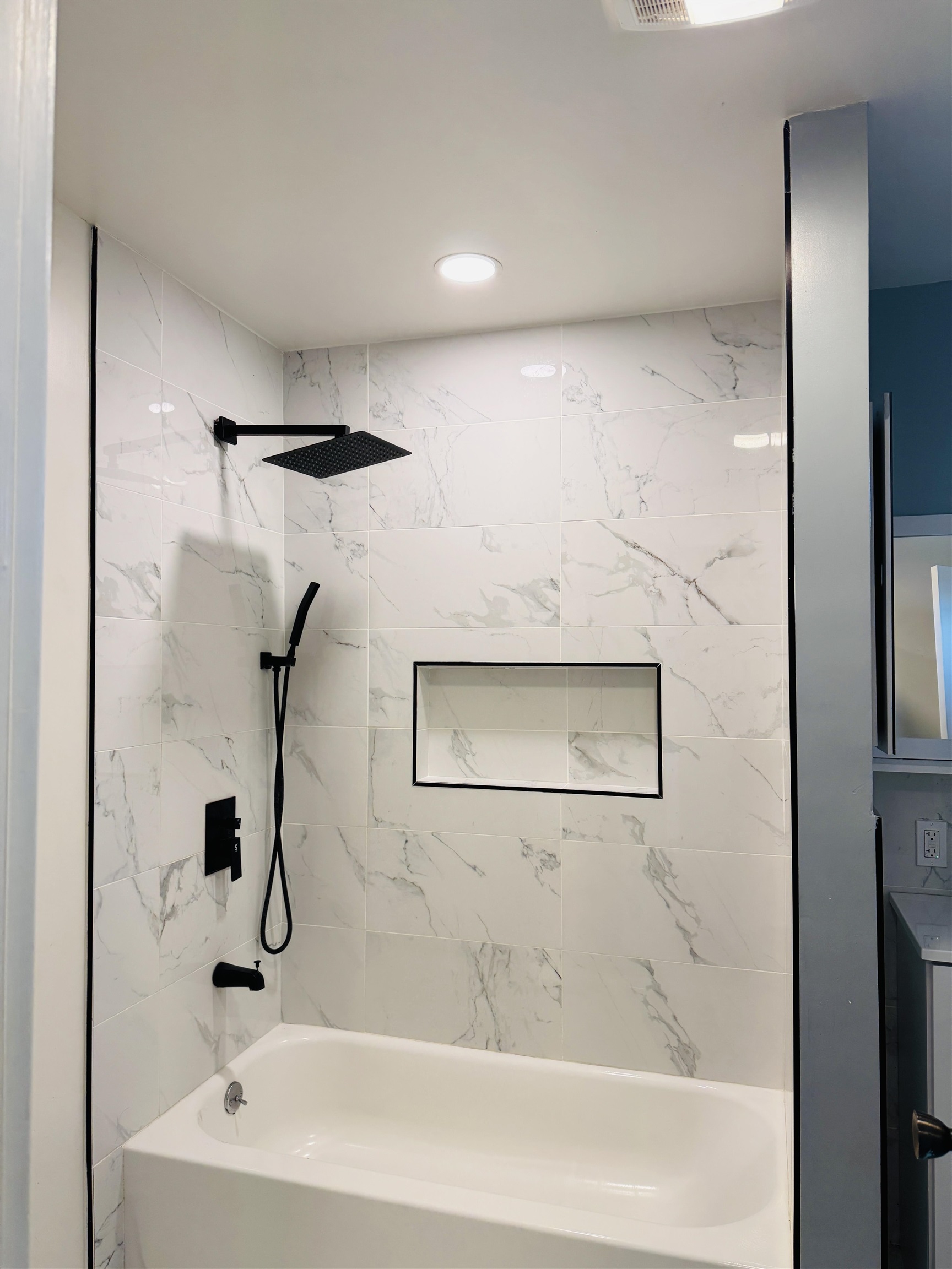 Detail Gallery Image 5 of 11 For 1590 Kildare Way, Pinole,  CA 94564 - 4 Beds | 2 Baths