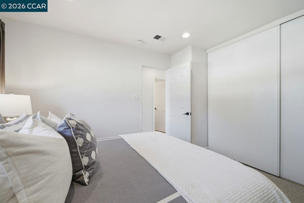 Photo #17: 41120878 Listing: Photo #17