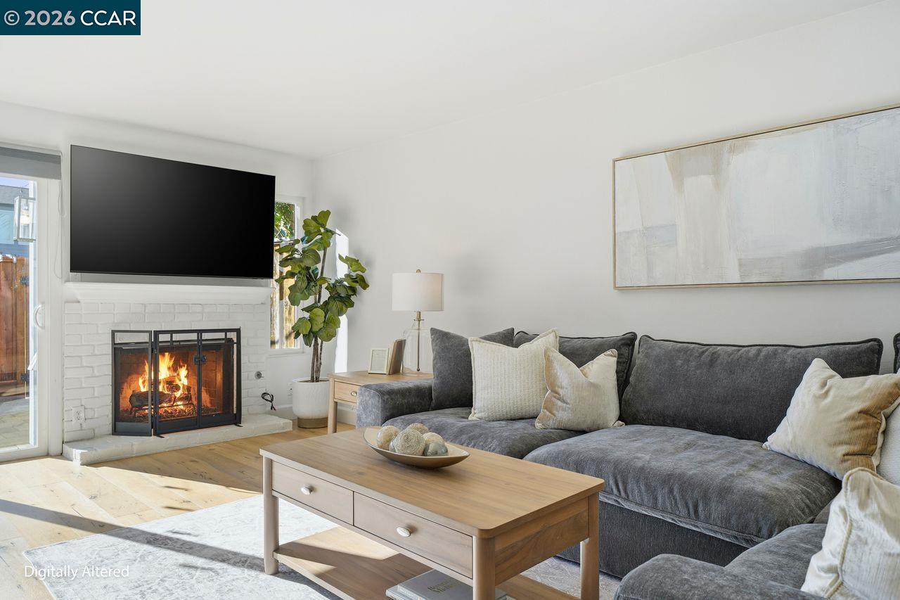 Photo #3: 41120878 Listing: Photo #3