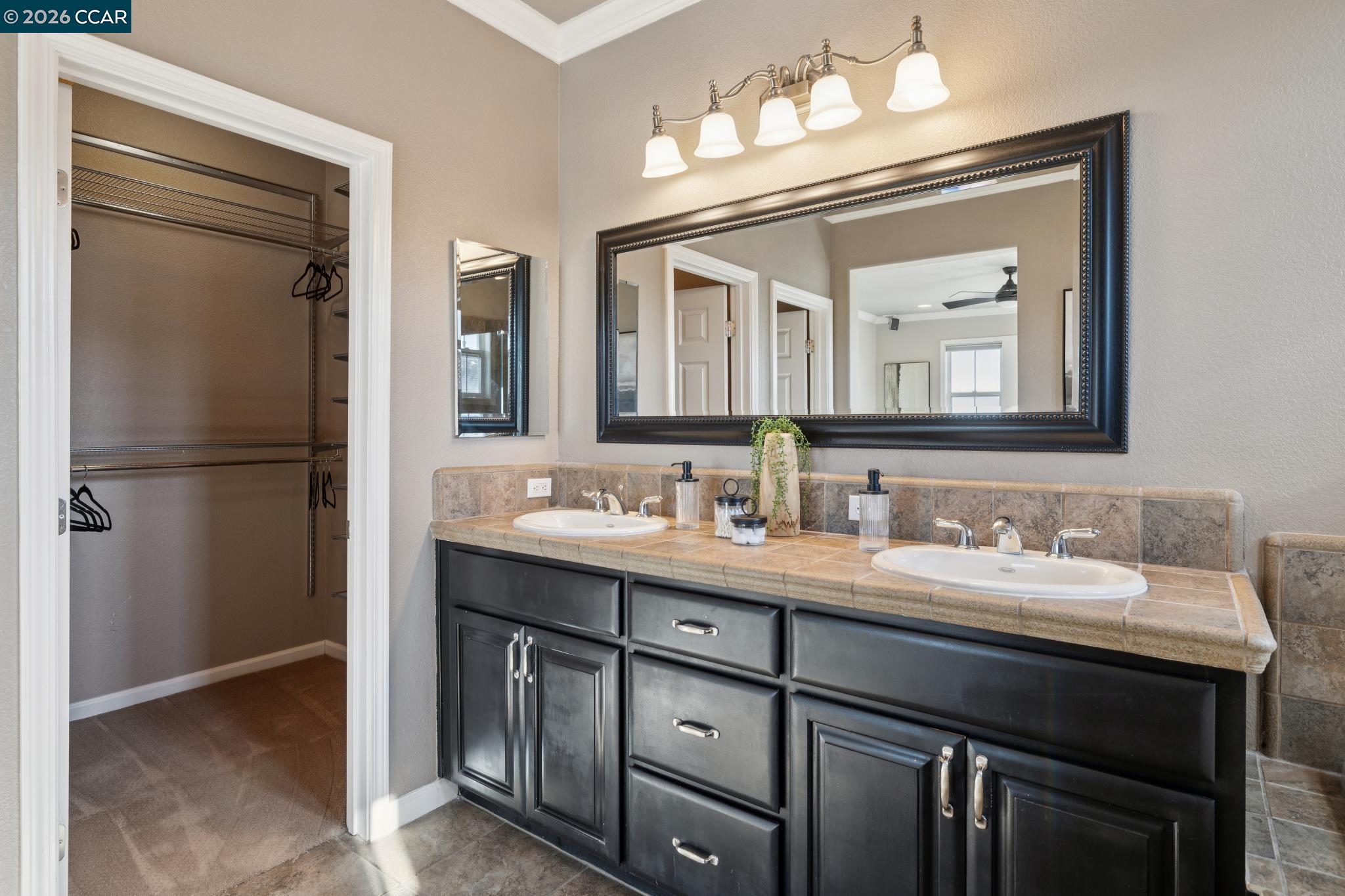 Photo #29: 41120880 Listing: Photo #29