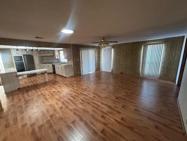 Detail Gallery Image 2 of 44 For 29286 Whalebone Way, Hayward,  CA 94544 - 2 Beds | 2 Baths