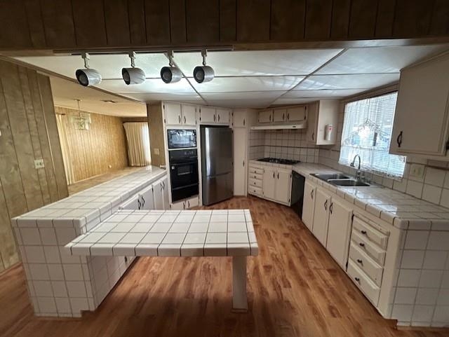 Detail Gallery Image 4 of 44 For 29286 Whalebone Way, Hayward,  CA 94544 - 2 Beds | 2 Baths