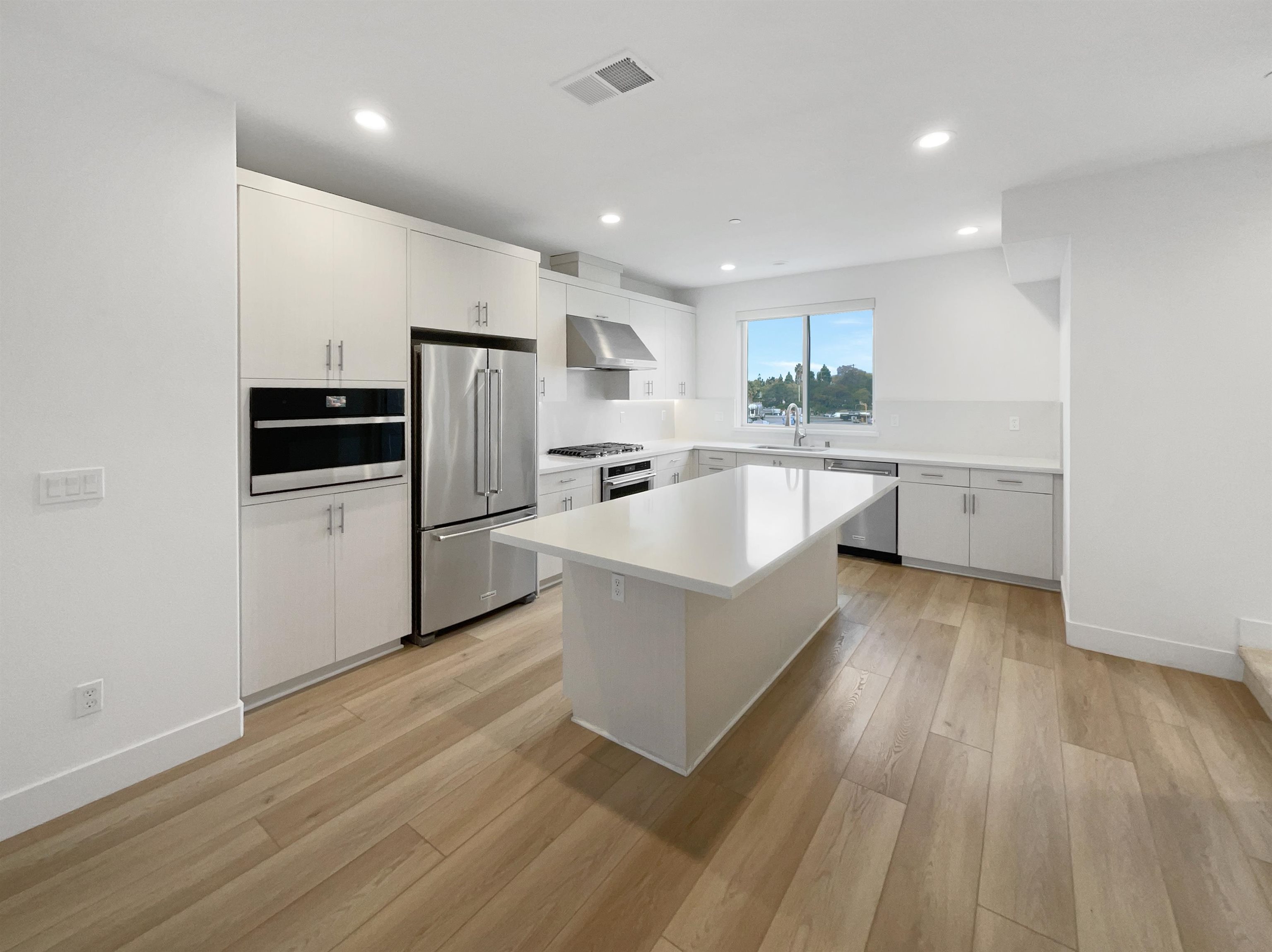 Detail Gallery Image 2 of 26 For 3419 Router Cmn, Fremont,  CA 94538 - 3 Beds | 3/1 Baths