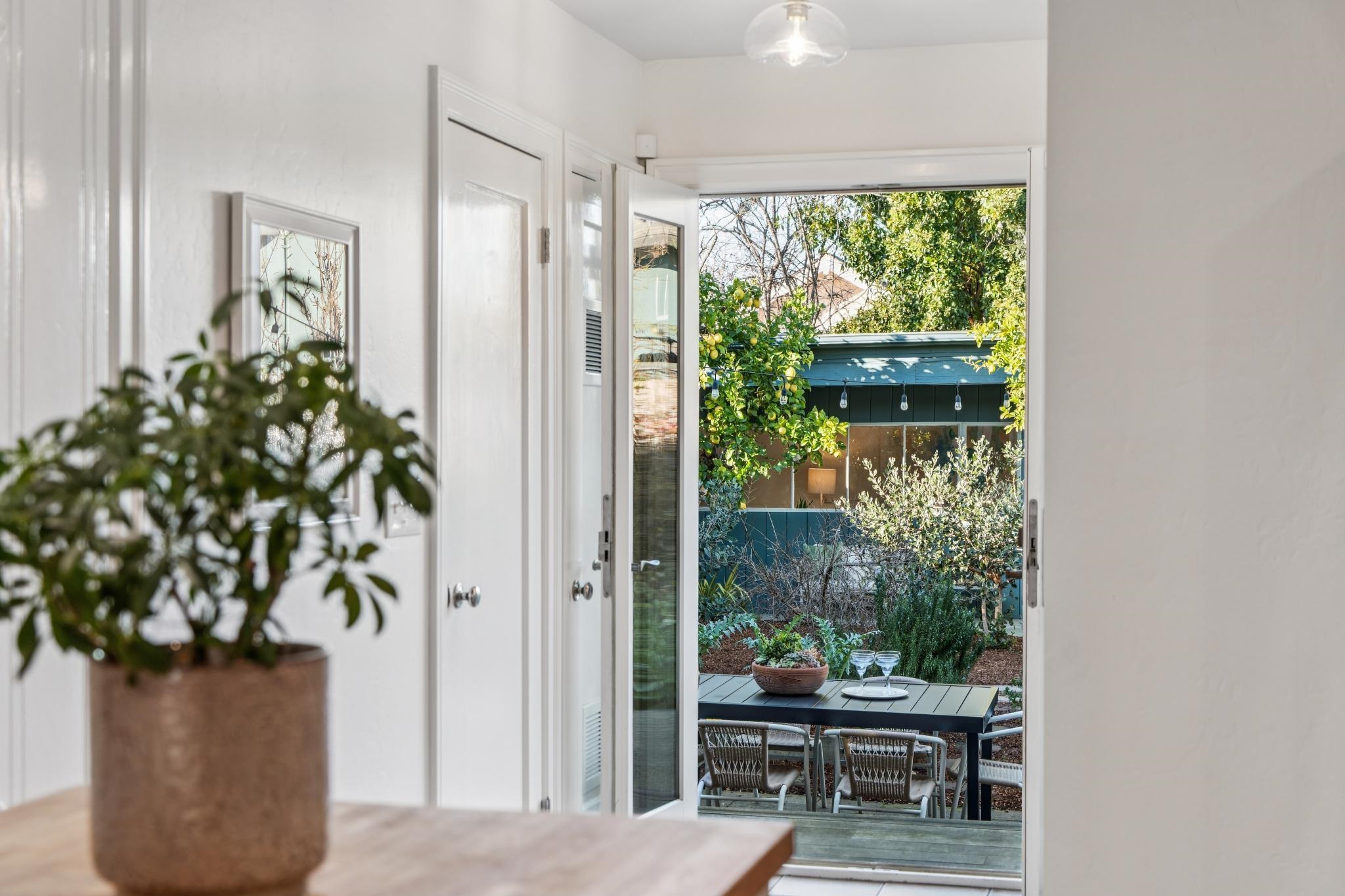 Detail Gallery Image 20 of 55 For 1525 Tyler St, Berkeley,  CA 94703 - 2 Beds | 1/1 Baths