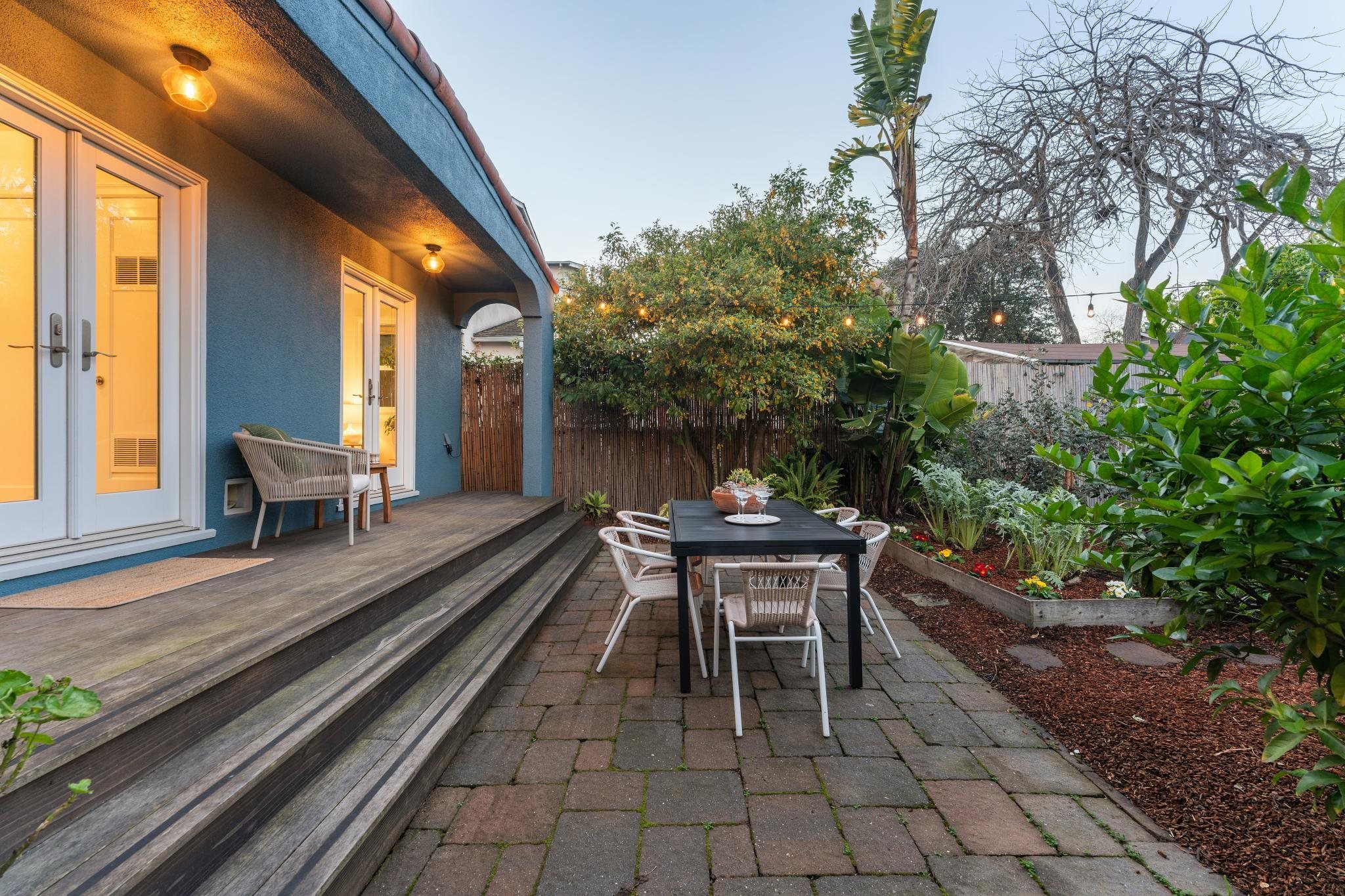 Detail Gallery Image 50 of 55 For 1525 Tyler St, Berkeley,  CA 94703 - 2 Beds | 1/1 Baths