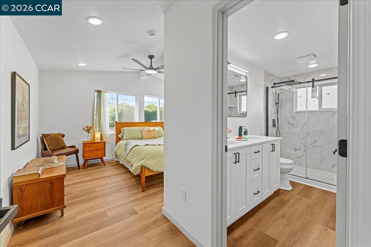 Detail Gallery Image 12 of 33 For 5169 Concord Blvd, Concord,  CA 94521 - 4 Beds | 3 Baths