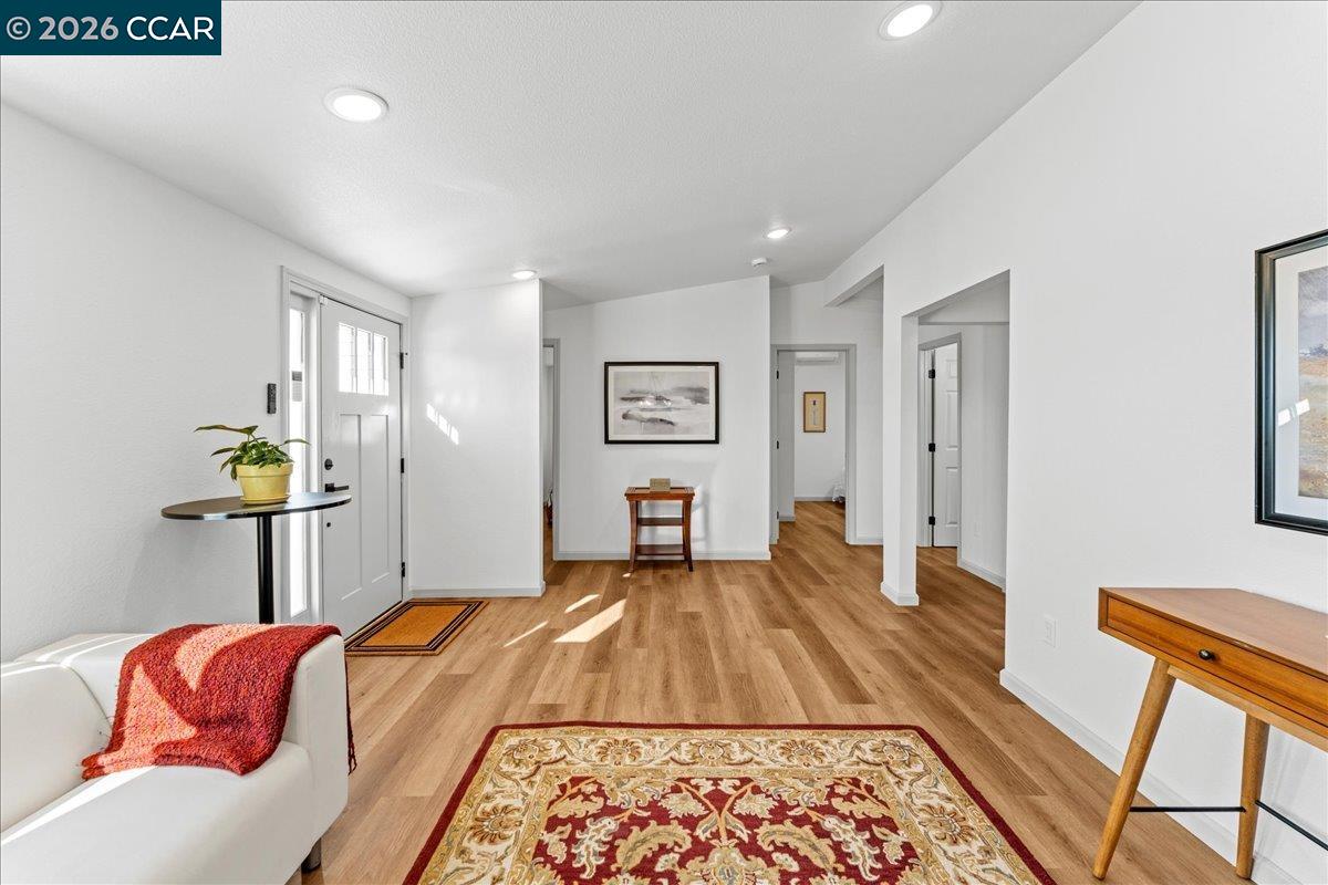 Detail Gallery Image 10 of 33 For 5169 Concord Blvd, Concord,  CA 94521 - 4 Beds | 3 Baths