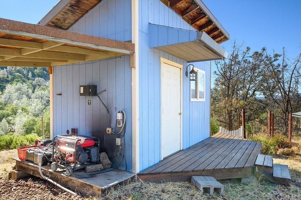 Detail Gallery Image 16 of 31 For 13942 Highway 29, Lower Lake,  CA 95457 - 2 Beds | 2 Baths