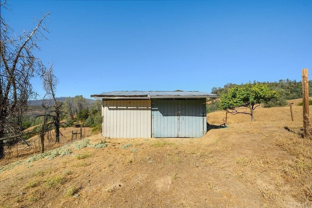 Detail Gallery Image 18 of 31 For 13942 Highway 29, Lower Lake,  CA 95457 - 2 Beds | 2 Baths