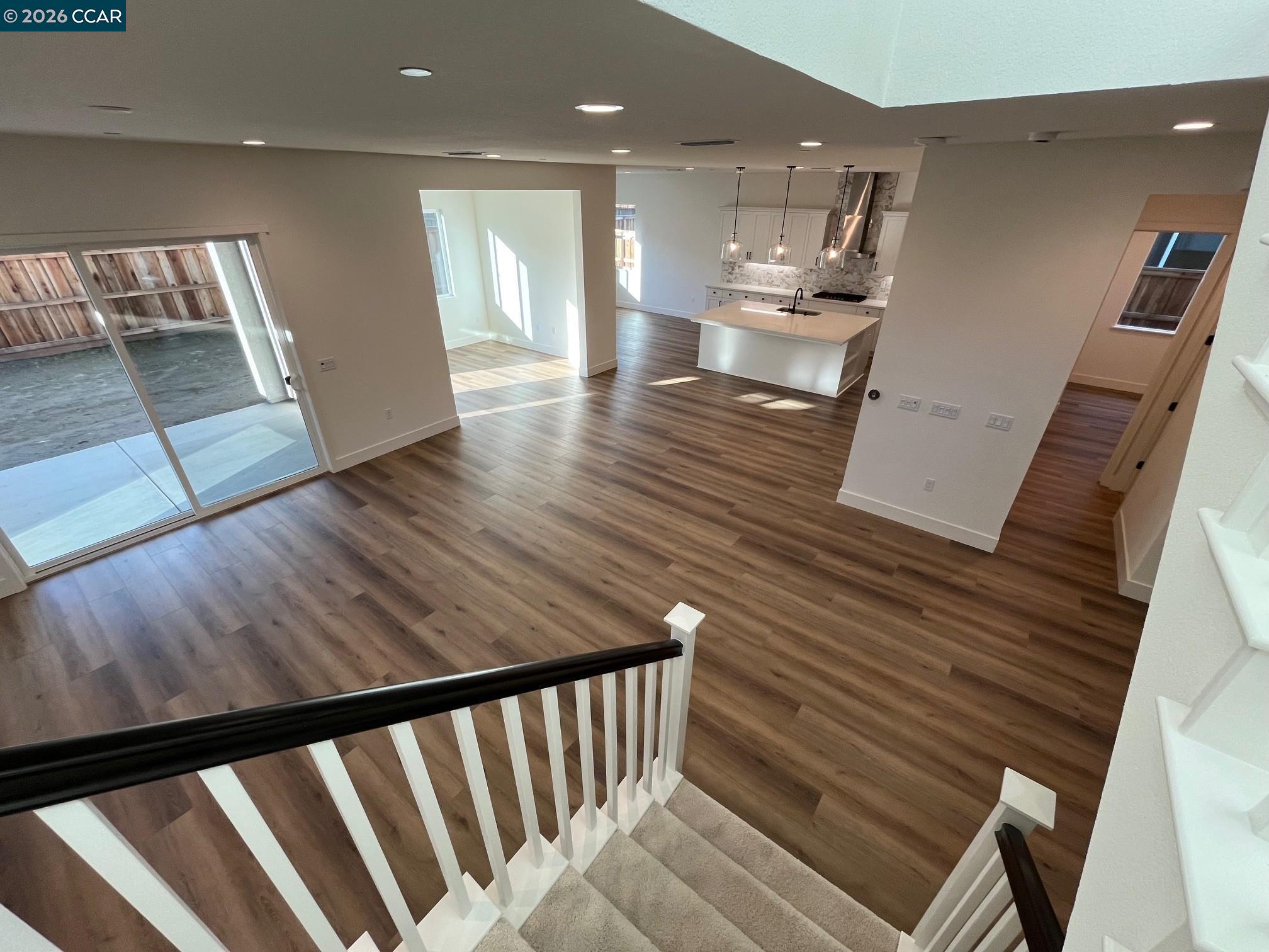 Detail Gallery Image 2 of 19 For 16127 Purdy Court, Lathrop,  CA 95330 - 5 Beds | 4/1 Baths