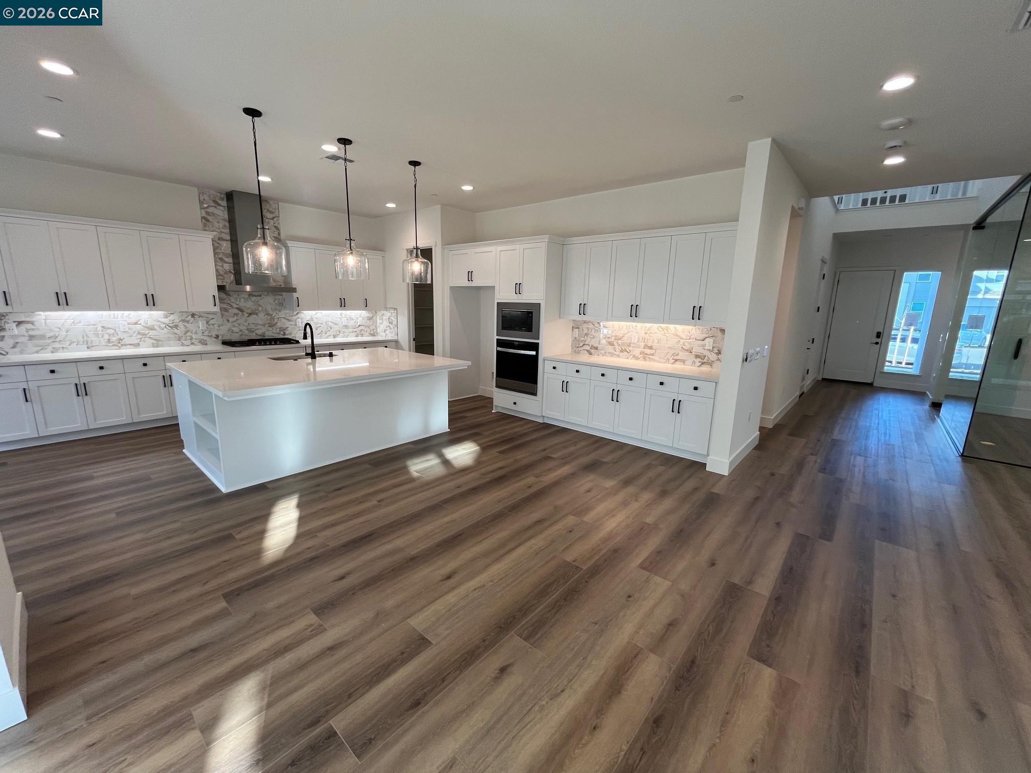 Detail Gallery Image 6 of 19 For 16127 Purdy Court, Lathrop,  CA 95330 - 5 Beds | 4/1 Baths