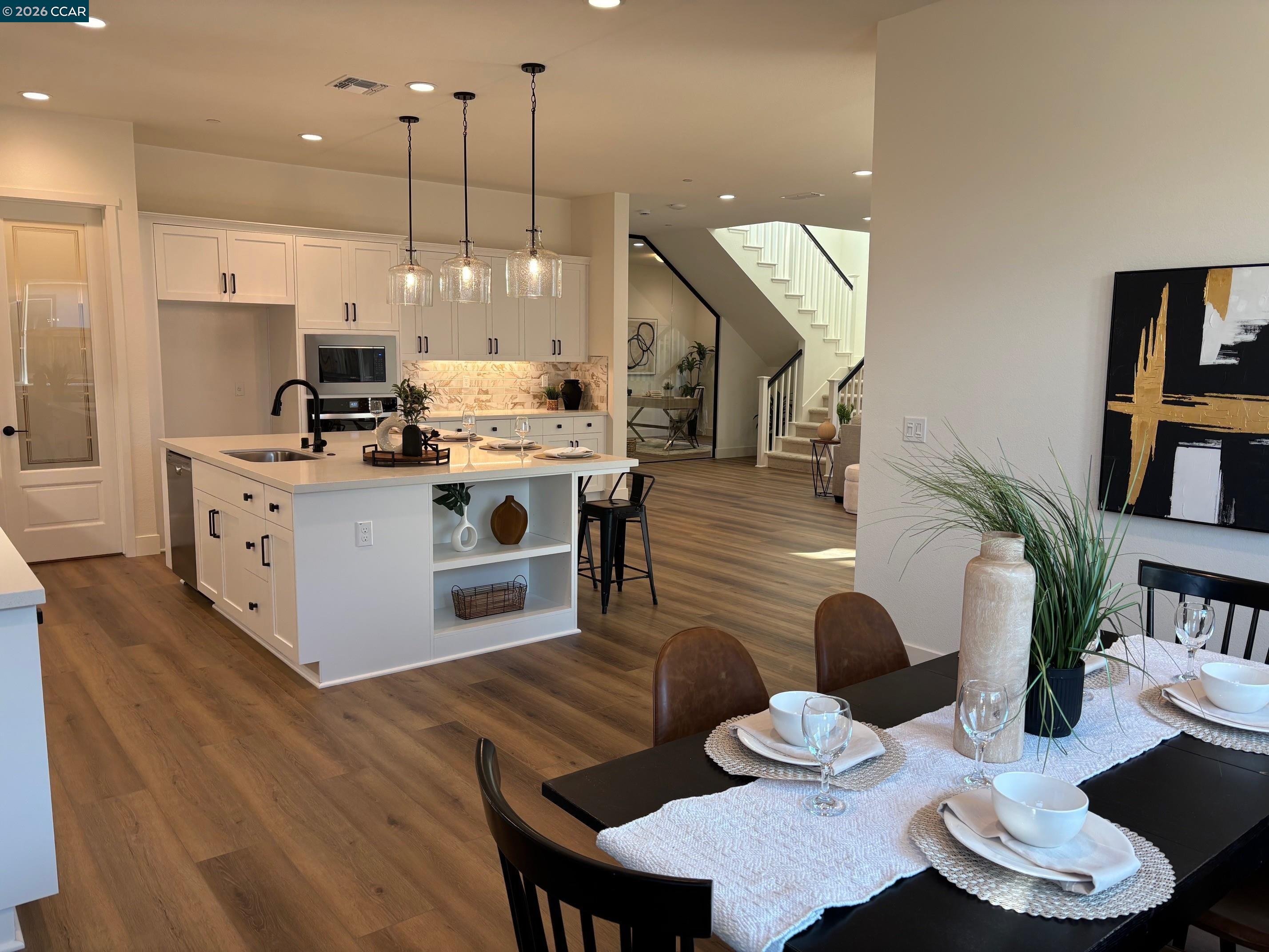 Detail Gallery Image 7 of 19 For 16127 Purdy Court, Lathrop,  CA 95330 - 5 Beds | 4/1 Baths