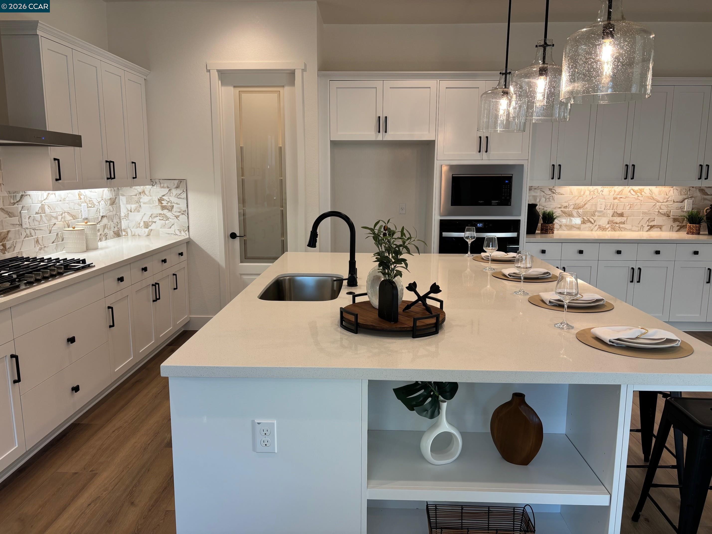 Detail Gallery Image 9 of 19 For 16127 Purdy Court, Lathrop,  CA 95330 - 5 Beds | 4/1 Baths