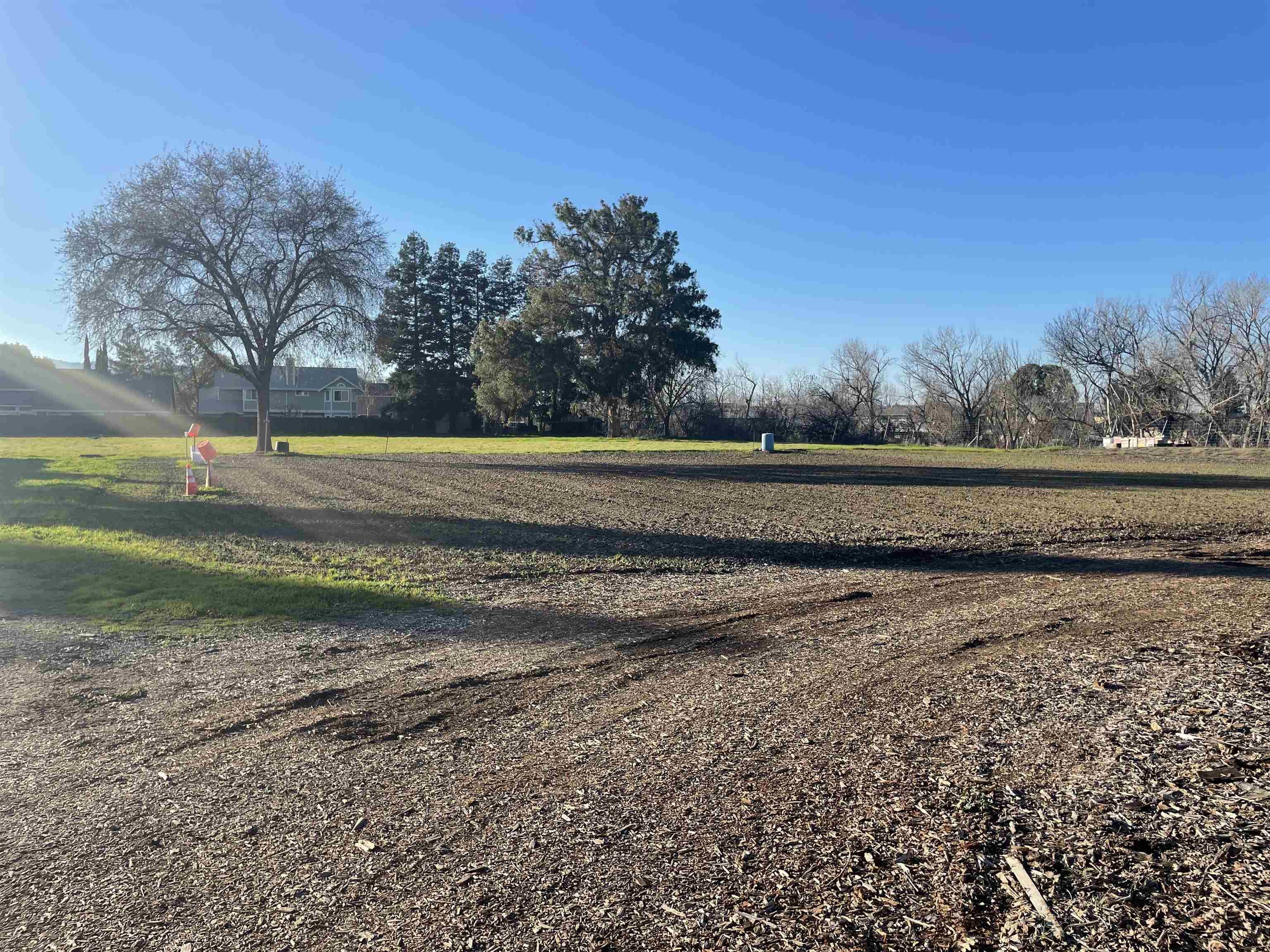 Detail Gallery Image 3 of 7 For 327 Linden Way, Pleasanton,  CA 94566 - – Beds | – Baths