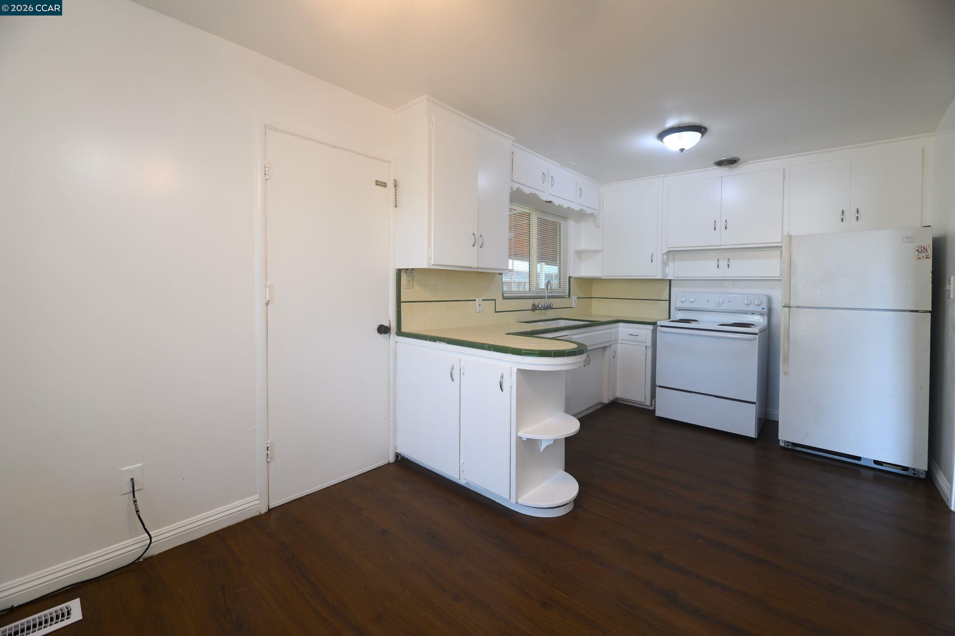 Detail Gallery Image 12 of 38 For 1823 Wall St., Tracy,  CA 95376 - 3 Beds | 1 Baths