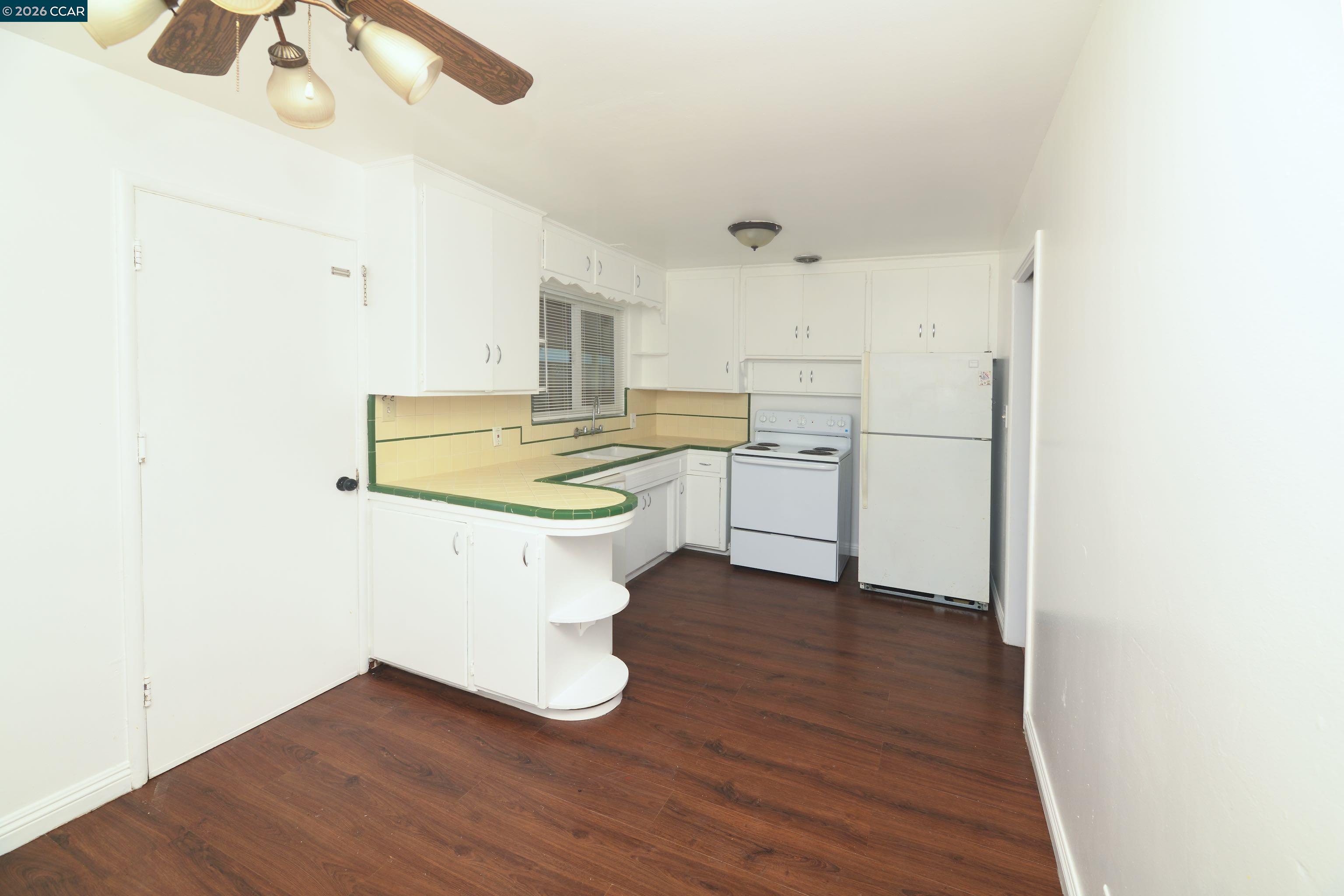 Detail Gallery Image 14 of 38 For 1823 Wall St., Tracy,  CA 95376 - 3 Beds | 1 Baths