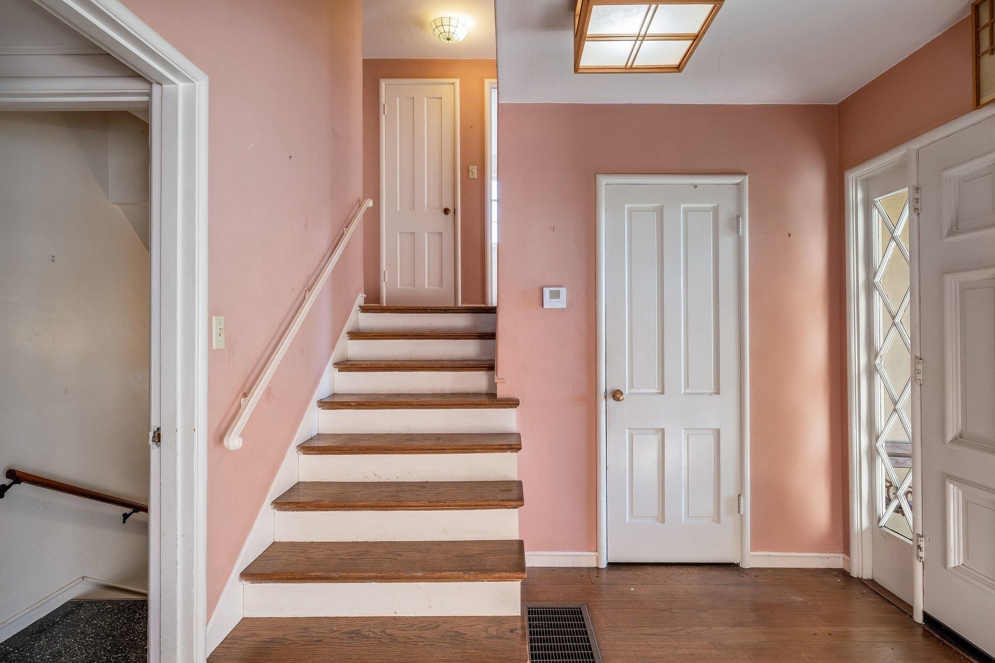 Detail Gallery Image 14 of 35 For 111 Fairlawn Dr, Berkeley,  CA 94708 - 2 Beds | 2 Baths