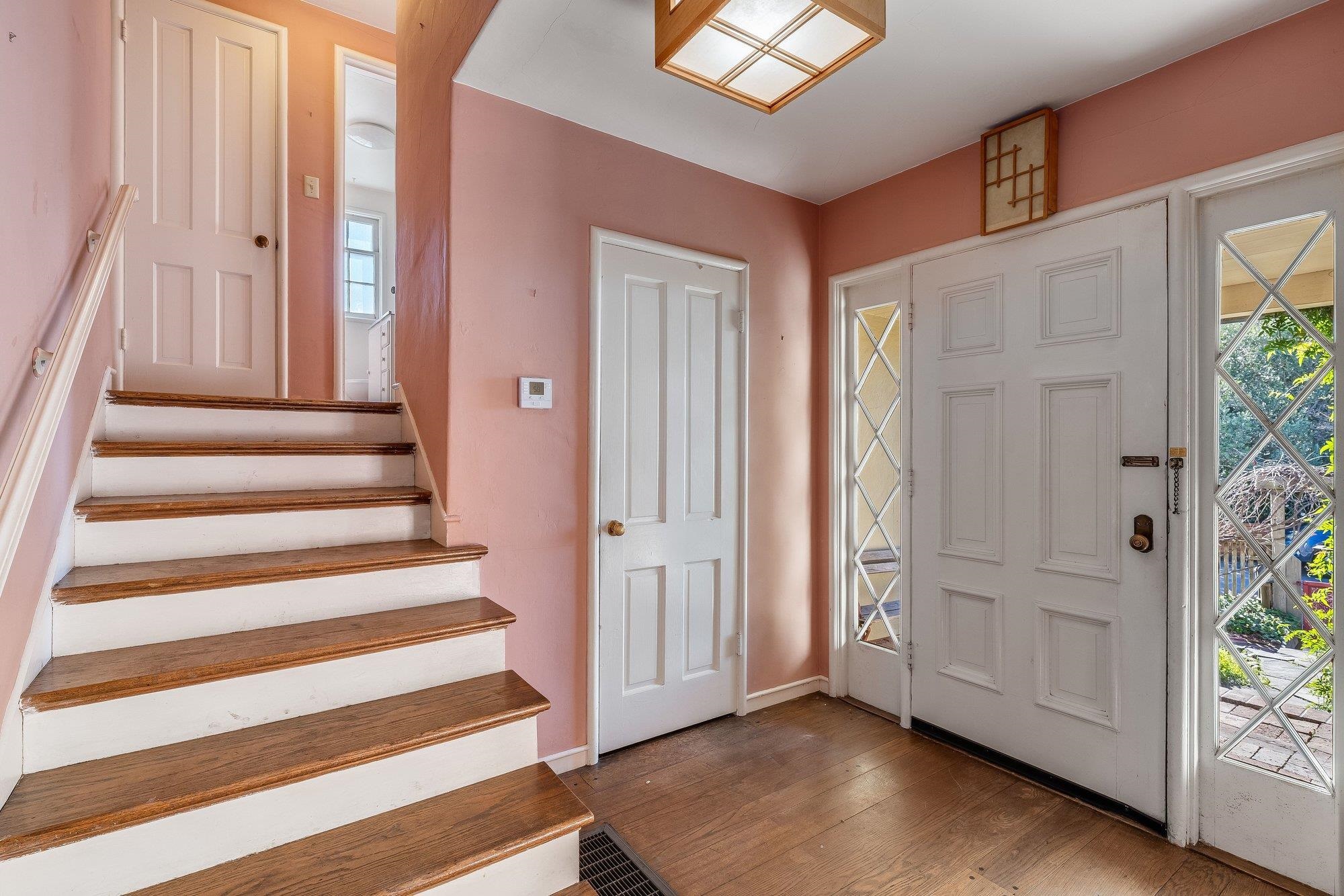 Detail Gallery Image 4 of 35 For 111 Fairlawn Dr, Berkeley,  CA 94708 - 2 Beds | 2 Baths