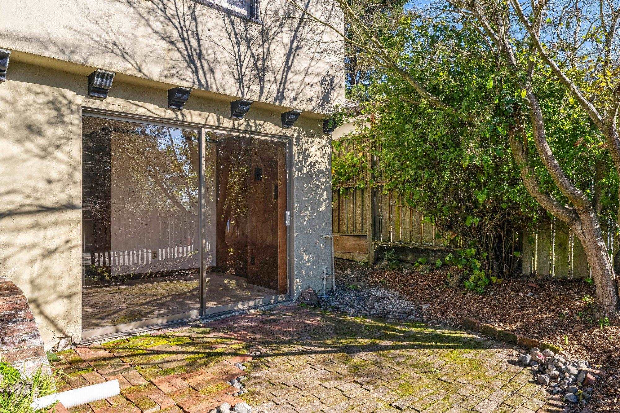 Detail Gallery Image 34 of 35 For 111 Fairlawn Dr, Berkeley,  CA 94708 - 2 Beds | 2 Baths